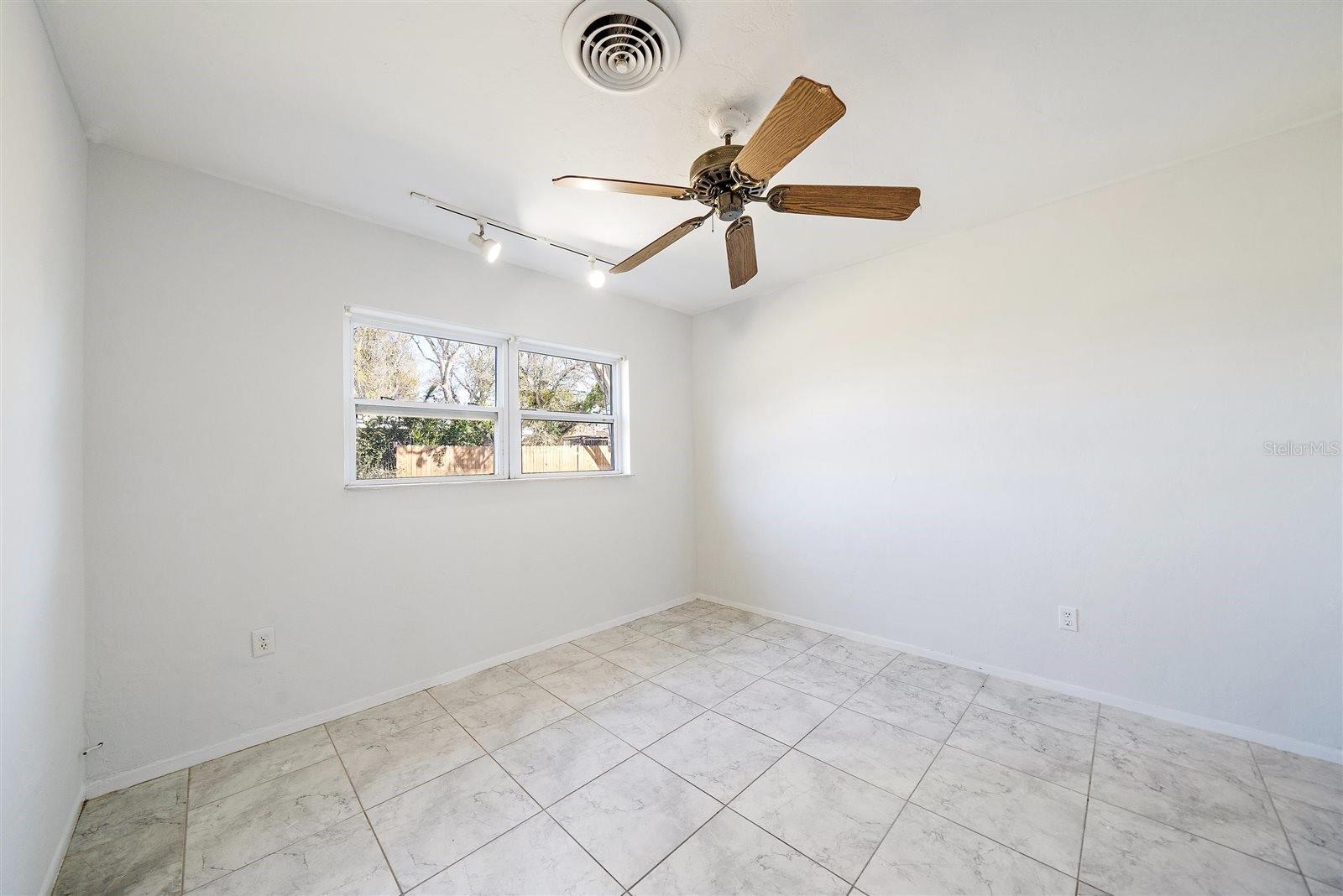 Image 8 of 12 For 816 Tanager Road