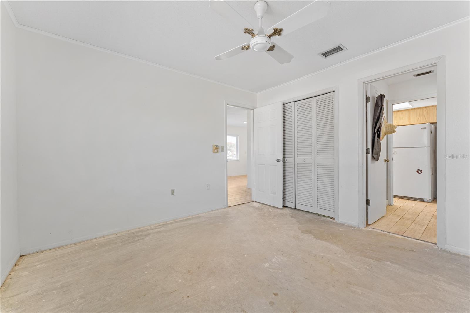 Image 14 of 26 For 401 Nassau Street S