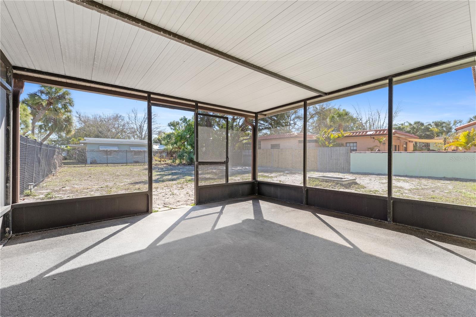 Image 19 of 26 For 401 Nassau Street S