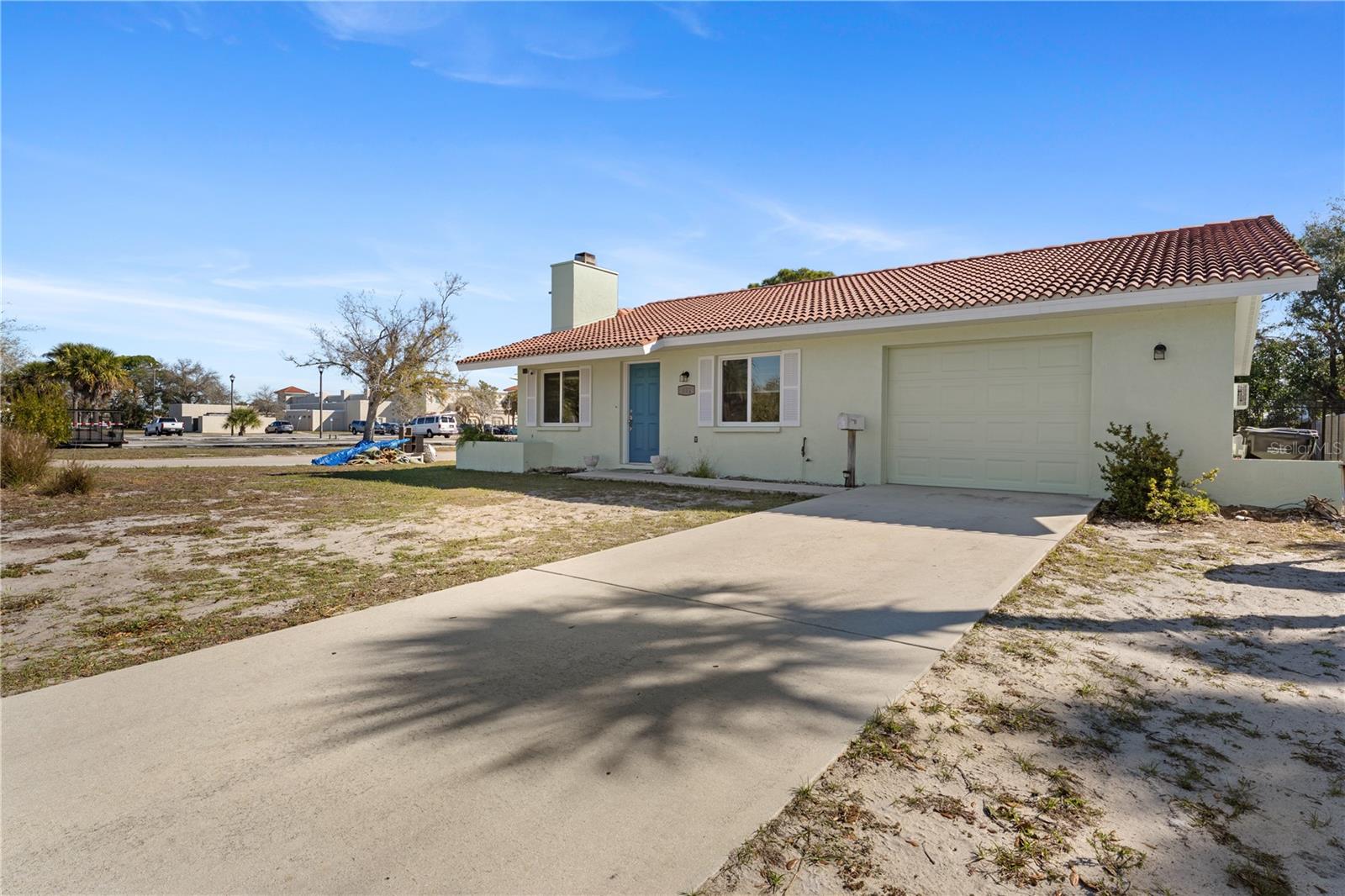 Image 4 of 26 For 401 Nassau Street S