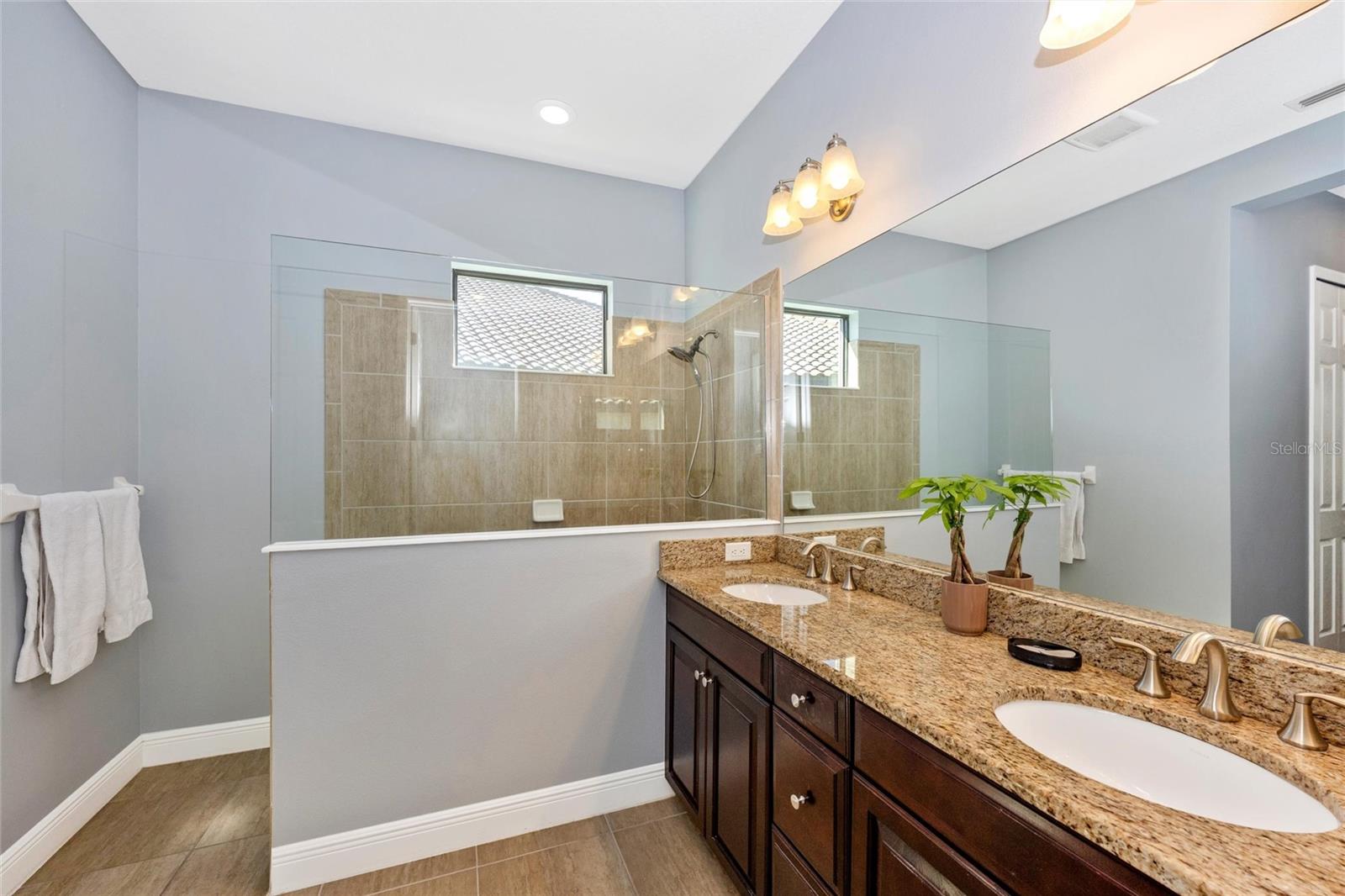 Image 26 of 76 For 13003 Indigo Way