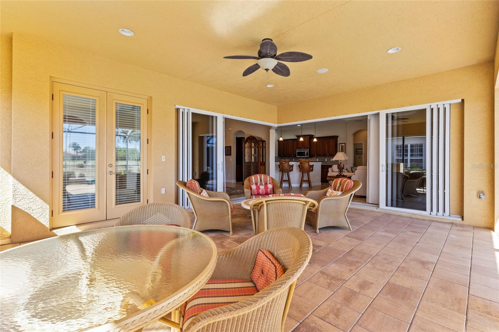 Listing photo id 19 for 214 Martellago Drive