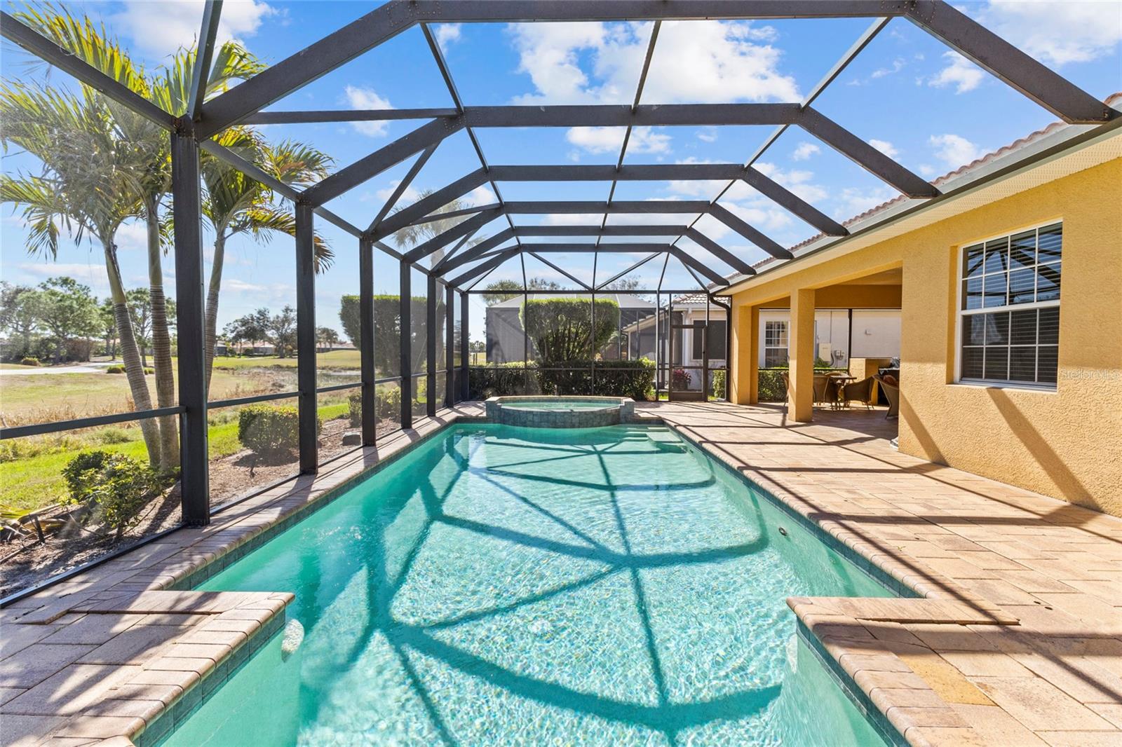 Listing photo id 22 for 214 Martellago Drive