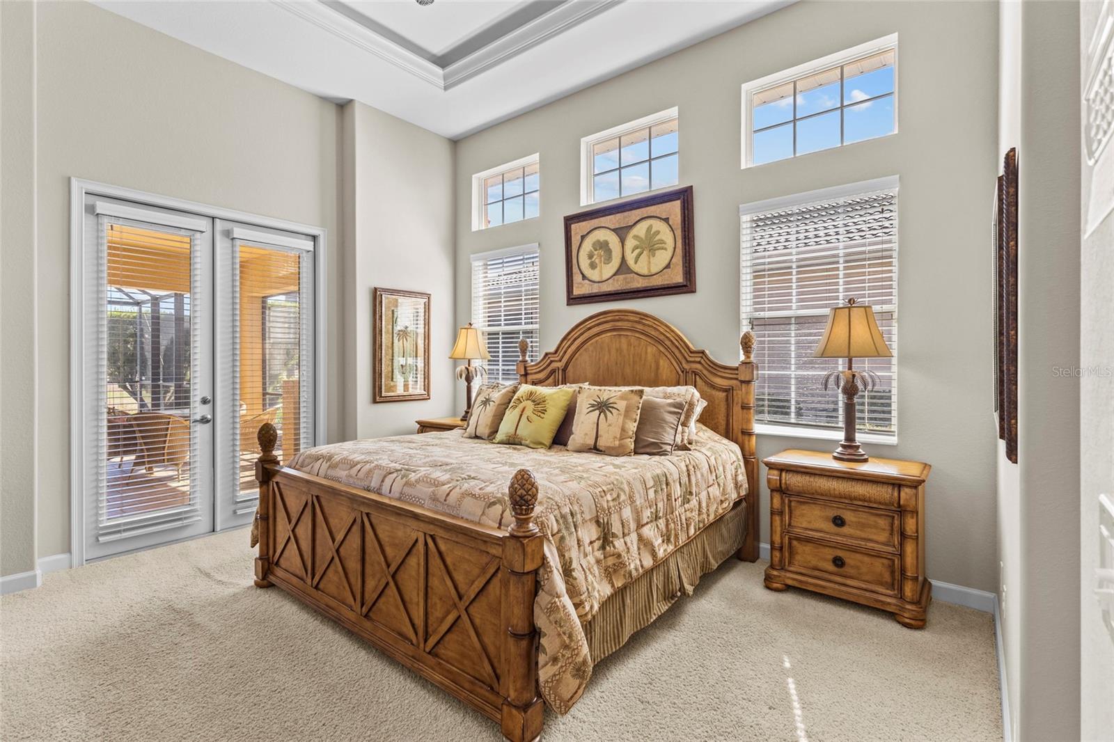 Listing photo id 23 for 214 Martellago Drive