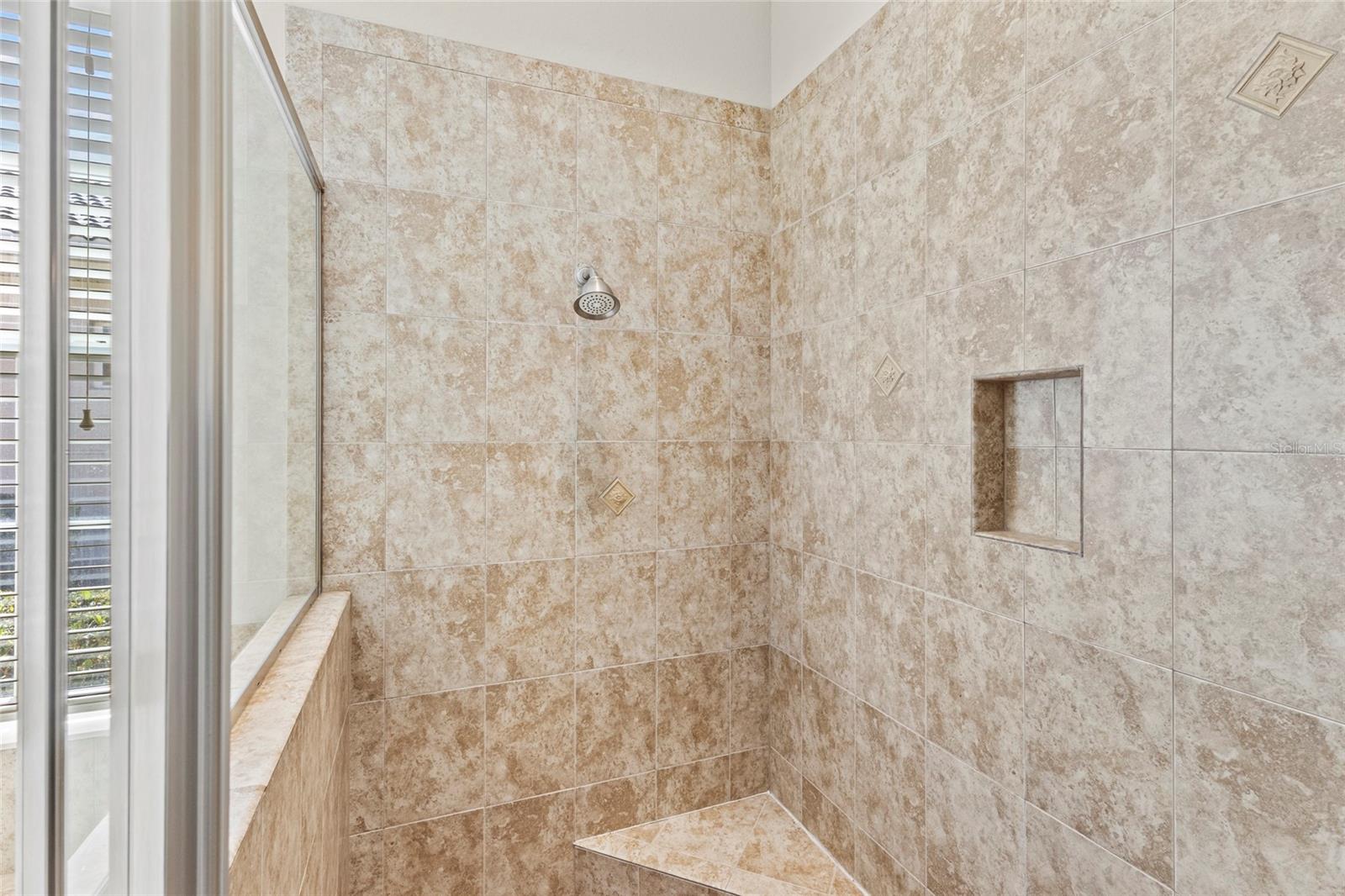 Listing photo id 30 for 214 Martellago Drive