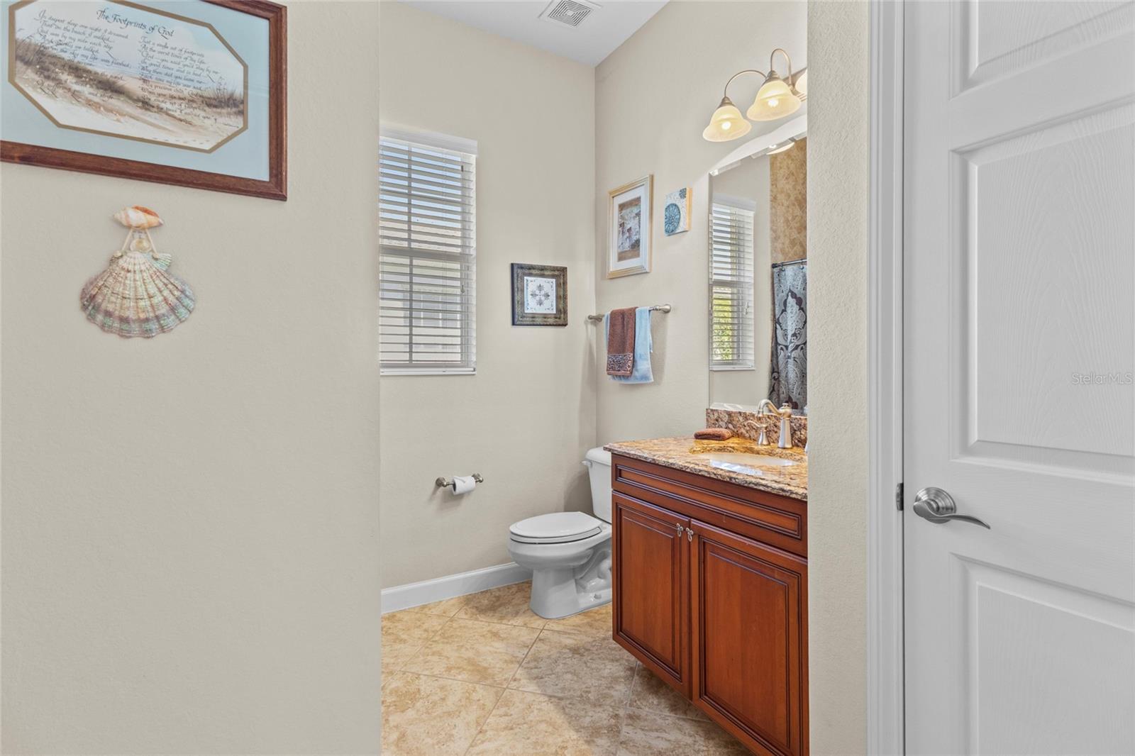 Listing photo id 35 for 214 Martellago Drive