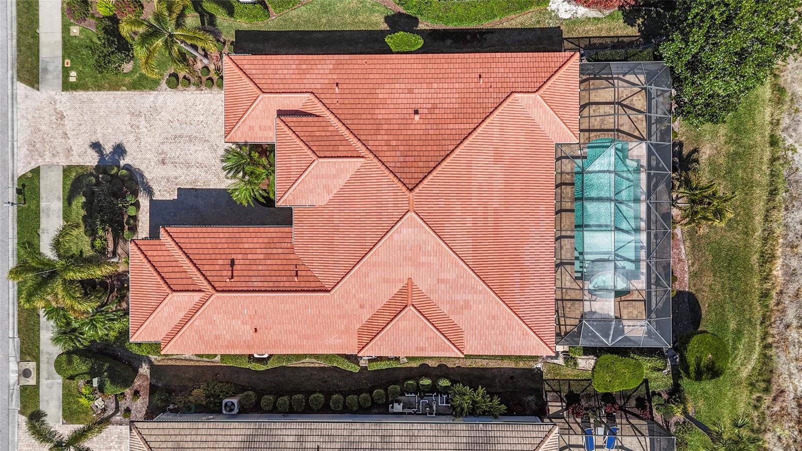 Listing photo id 42 for 214 Martellago Drive