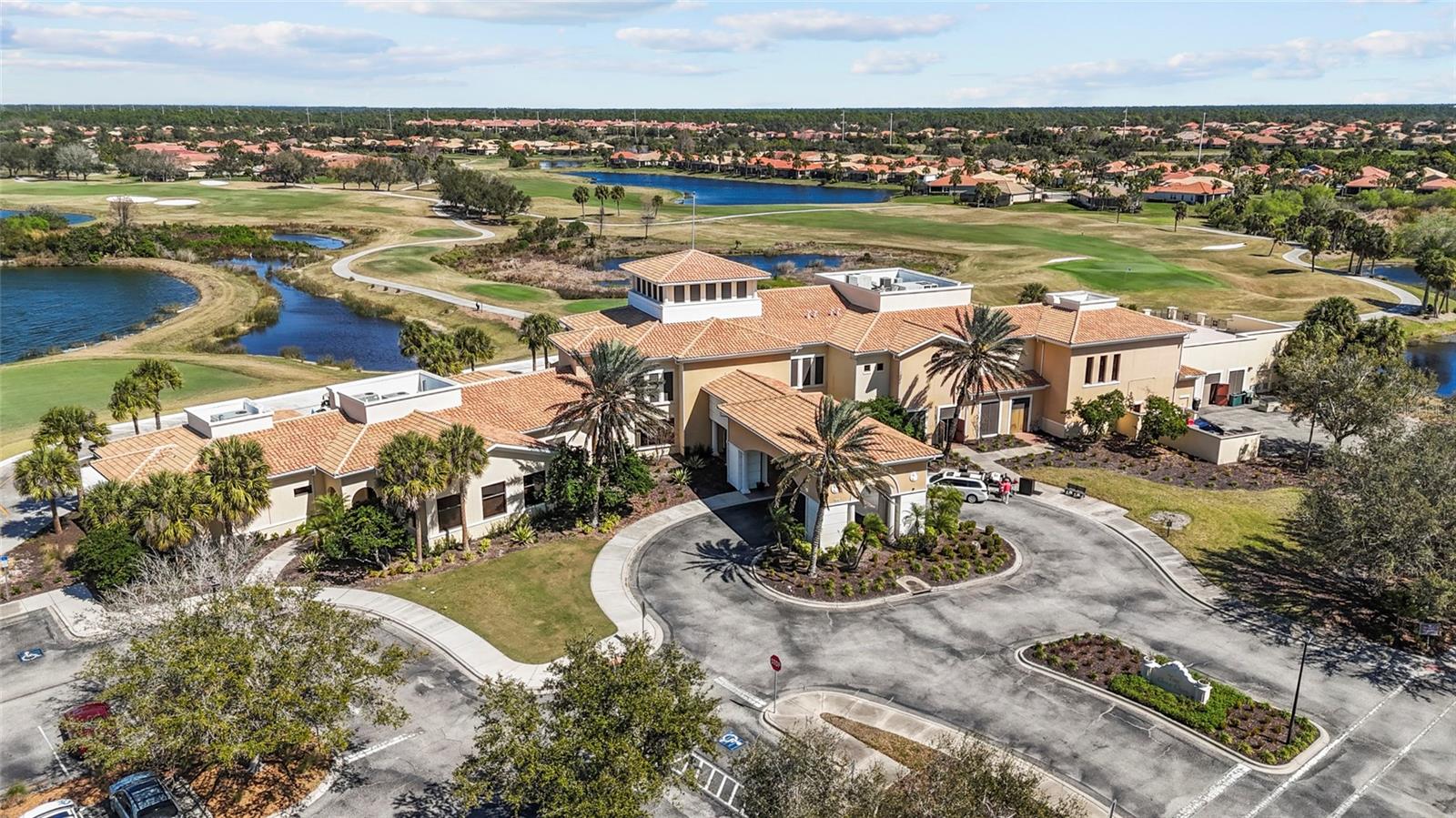 Listing photo id 49 for 214 Martellago Drive