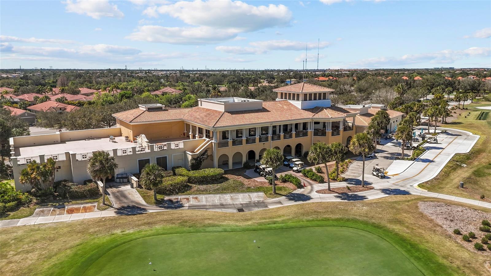 Listing photo id 56 for 214 Martellago Drive