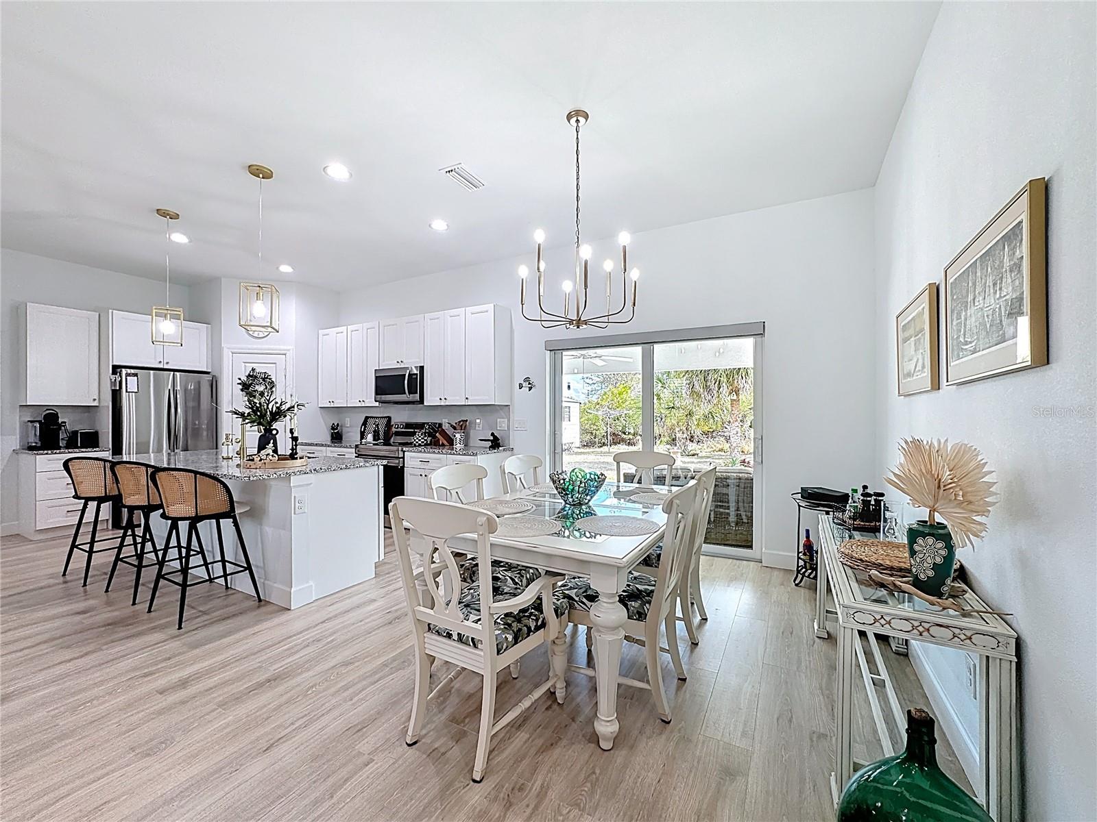 Image 13 of 57 For 10285 Rockford Avenue