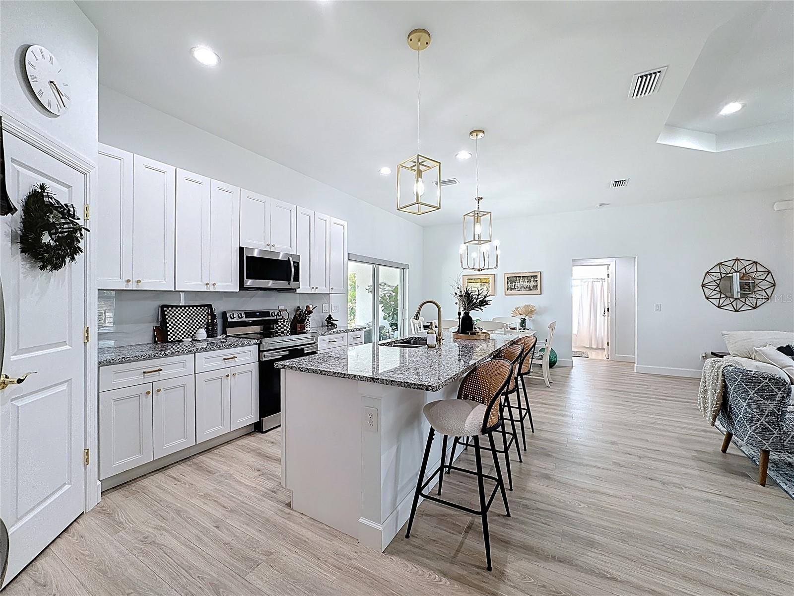 Image 19 of 57 For 10285 Rockford Avenue