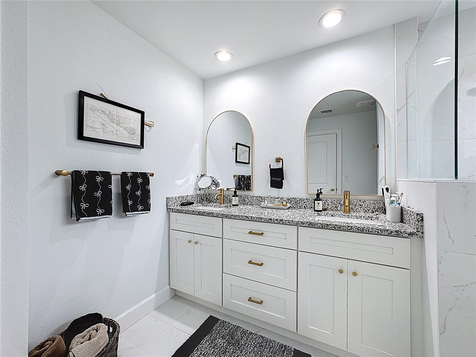 Image 30 of 57 For 10285 Rockford Avenue