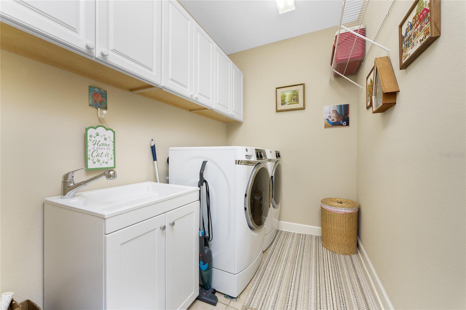 Image 30 of 58 For 215 Fontanelle Circle