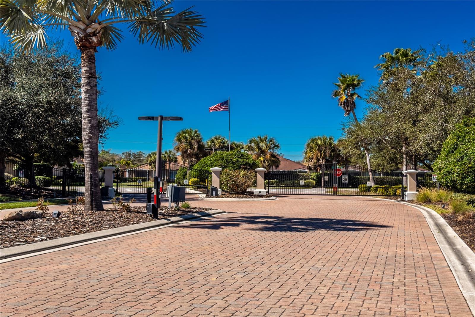 Image 39 of 58 For 215 Fontanelle Circle