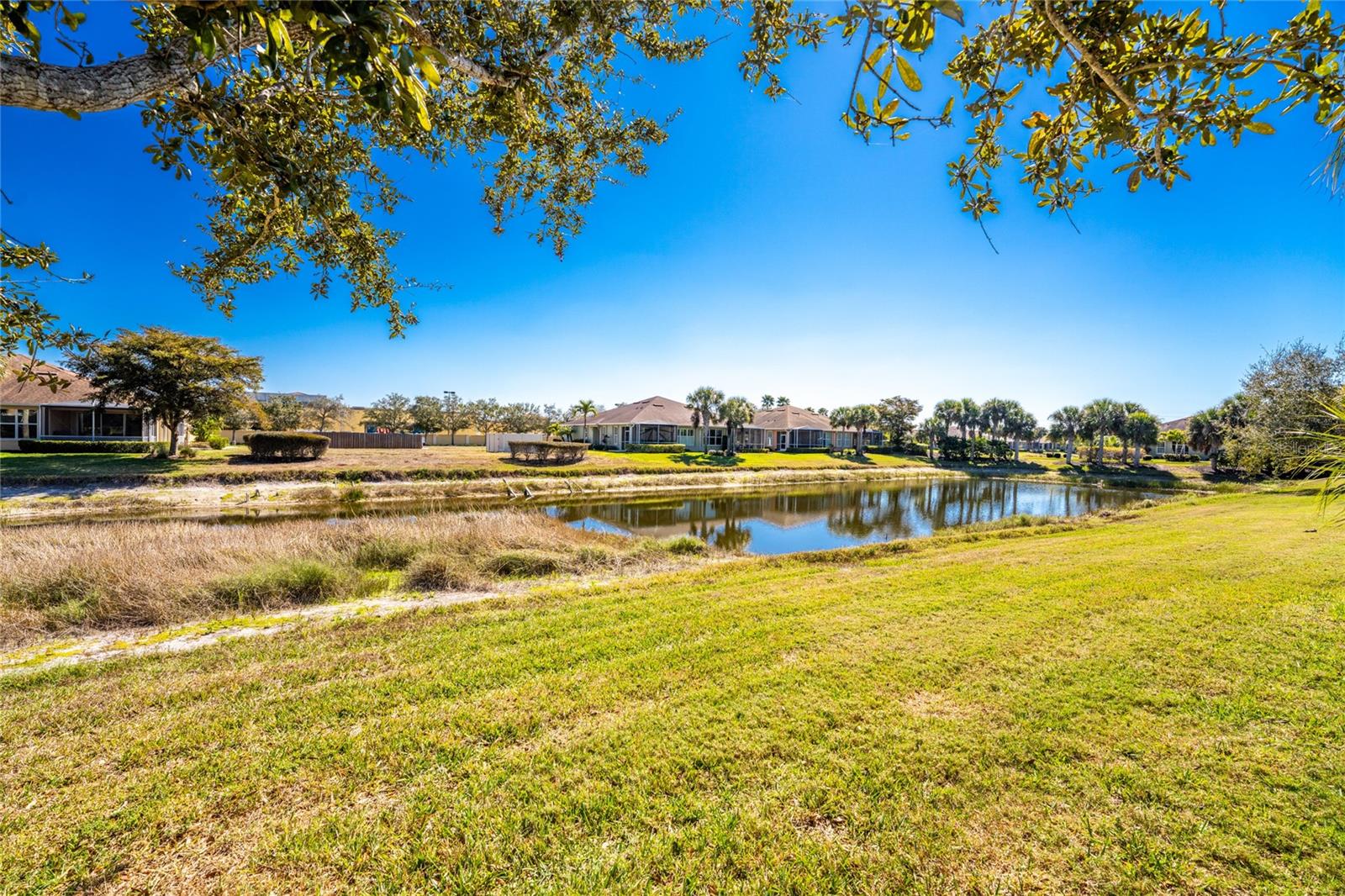 Image 44 of 58 For 215 Fontanelle Circle