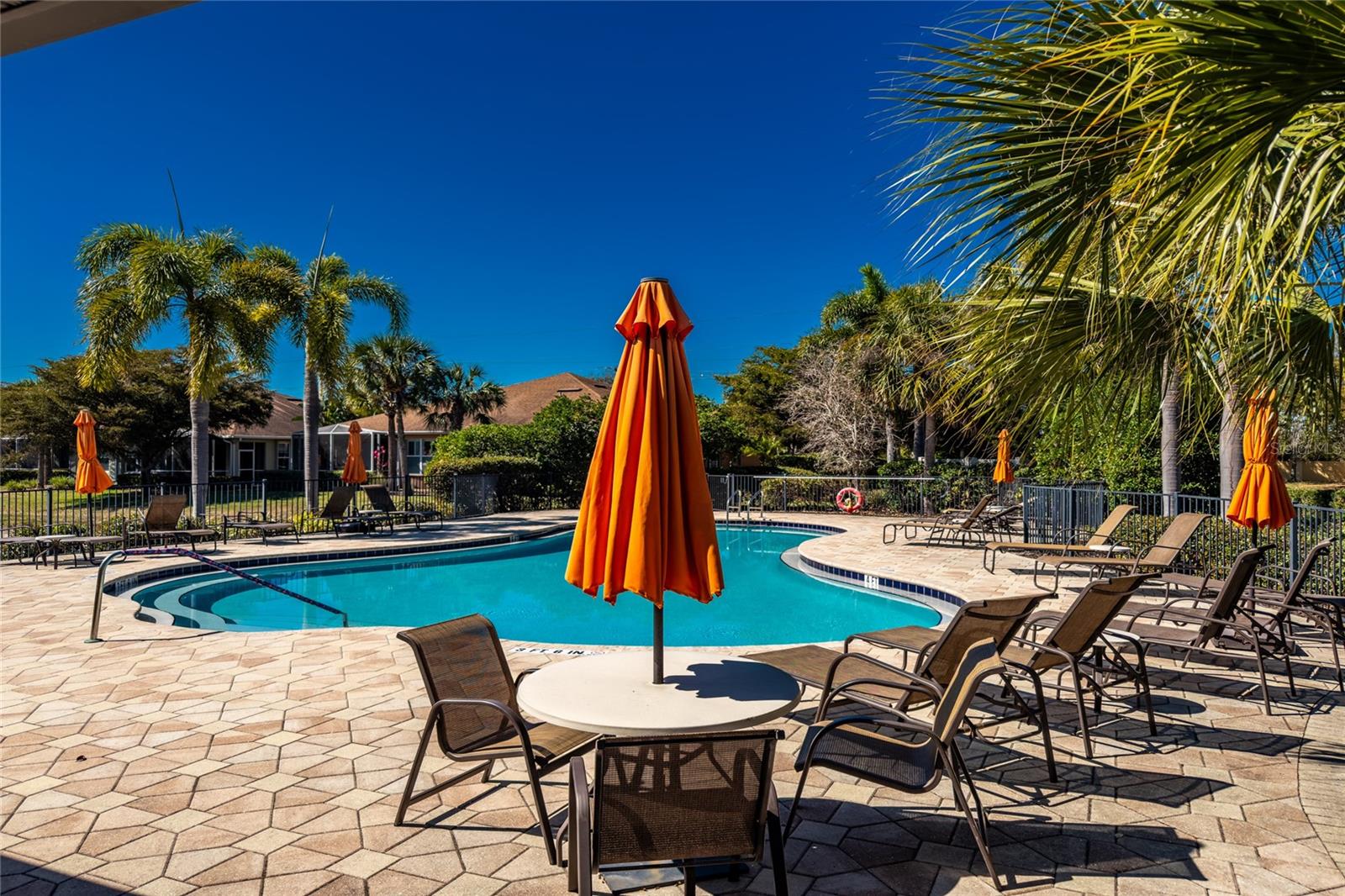 Image 54 of 58 For 215 Fontanelle Circle