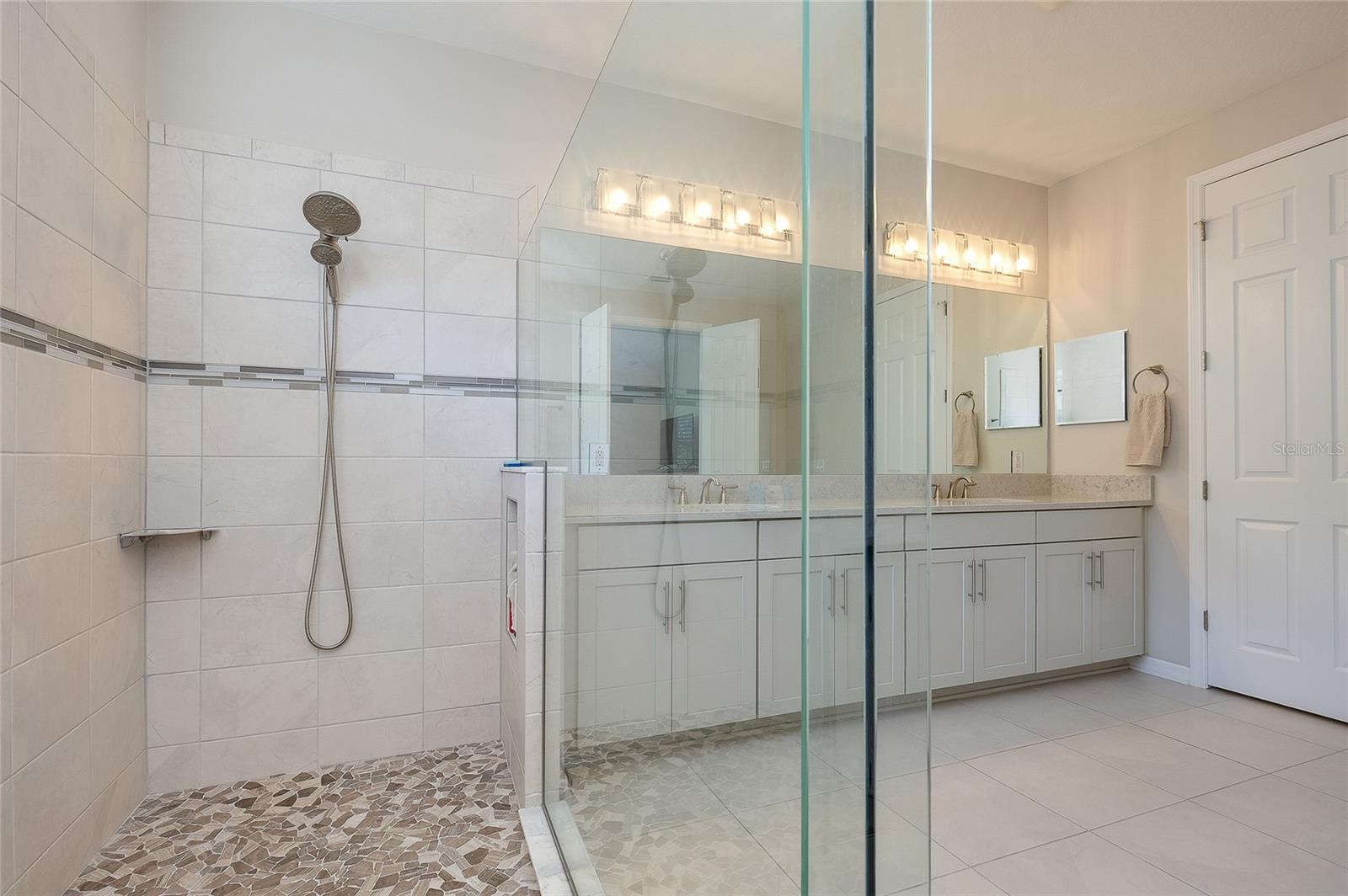 Image 31 of 64 For 11472 Montserrat Drive