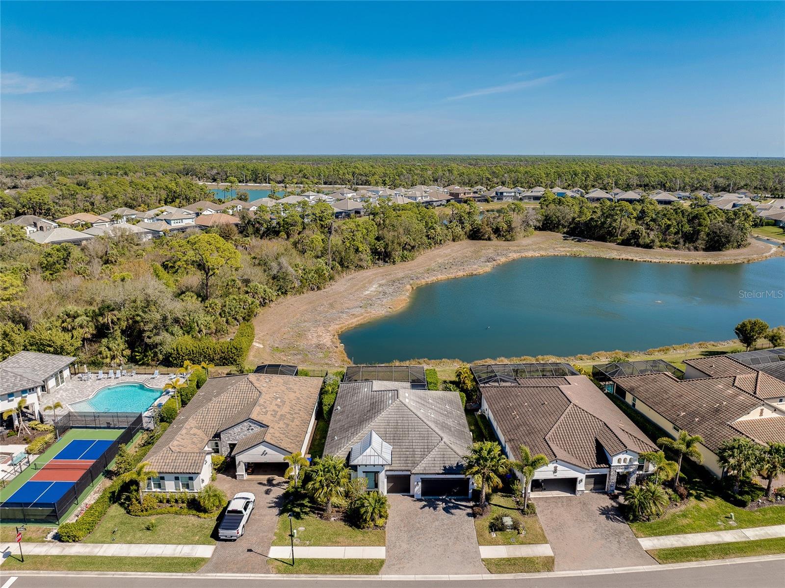 Image 51 of 64 For 11472 Montserrat Drive