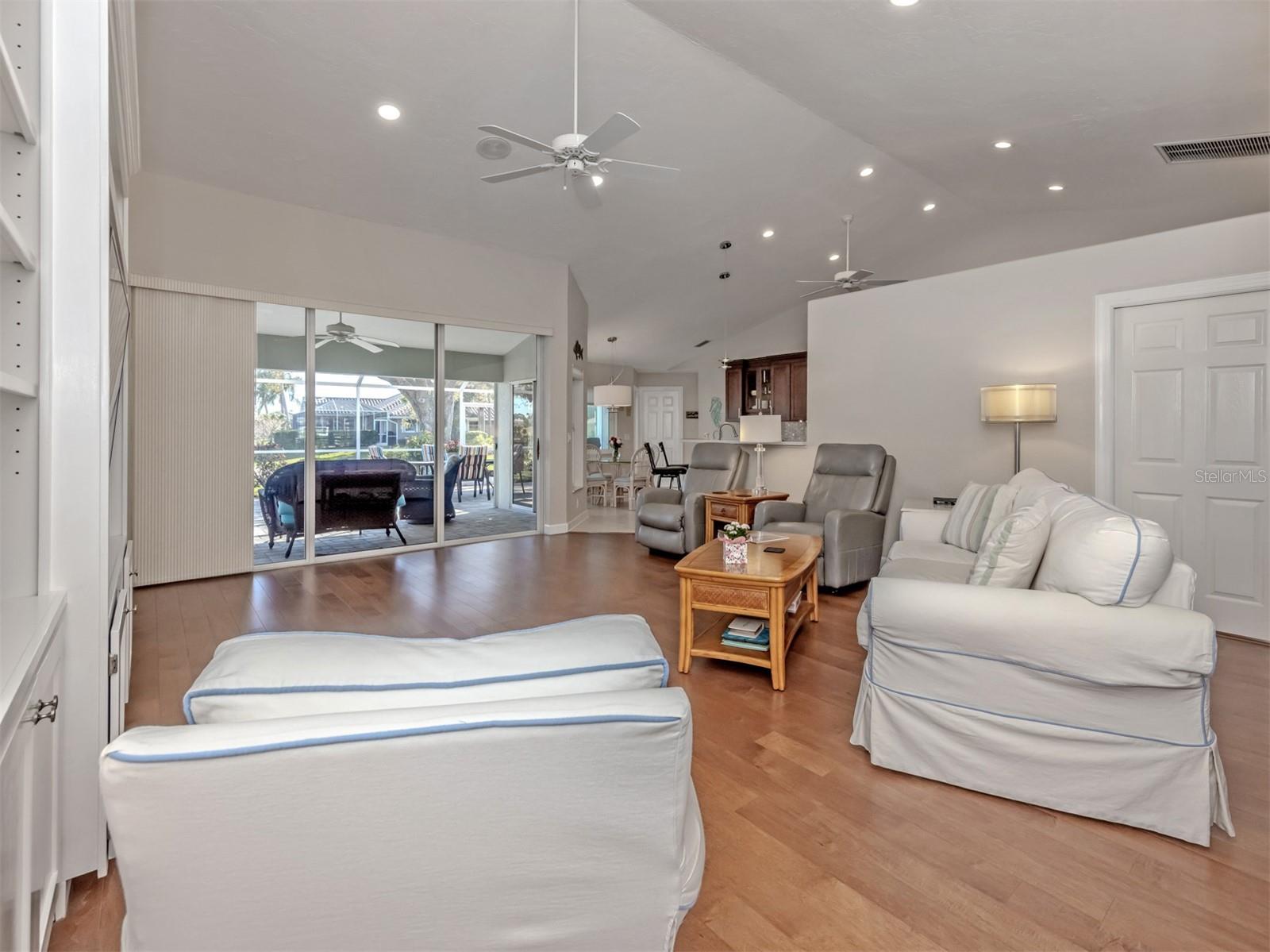 Image 20 of 91 For 534 Westmount Lane