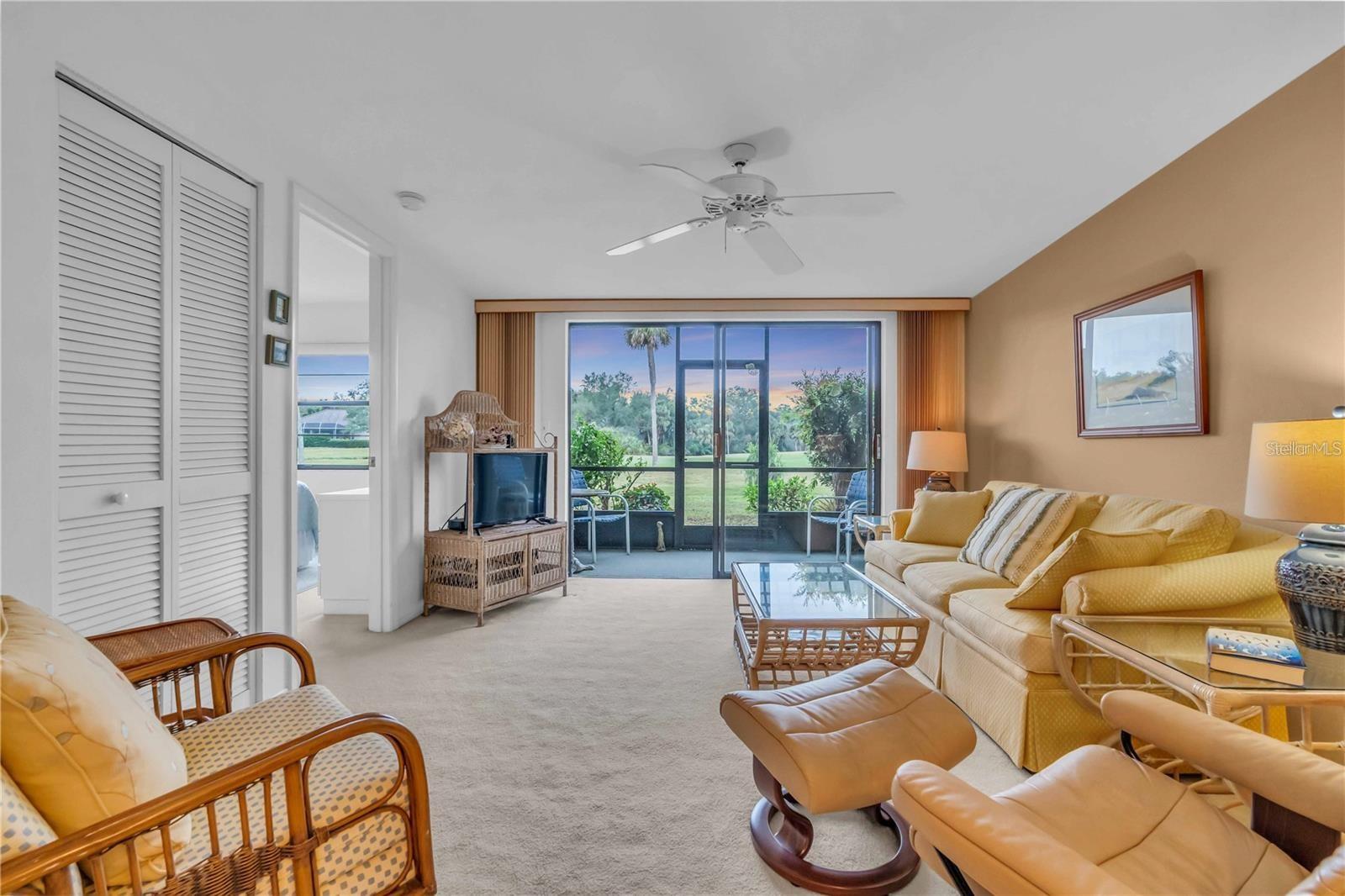 Image 10 of 42 For 927 Capri Isles Boulevard 7