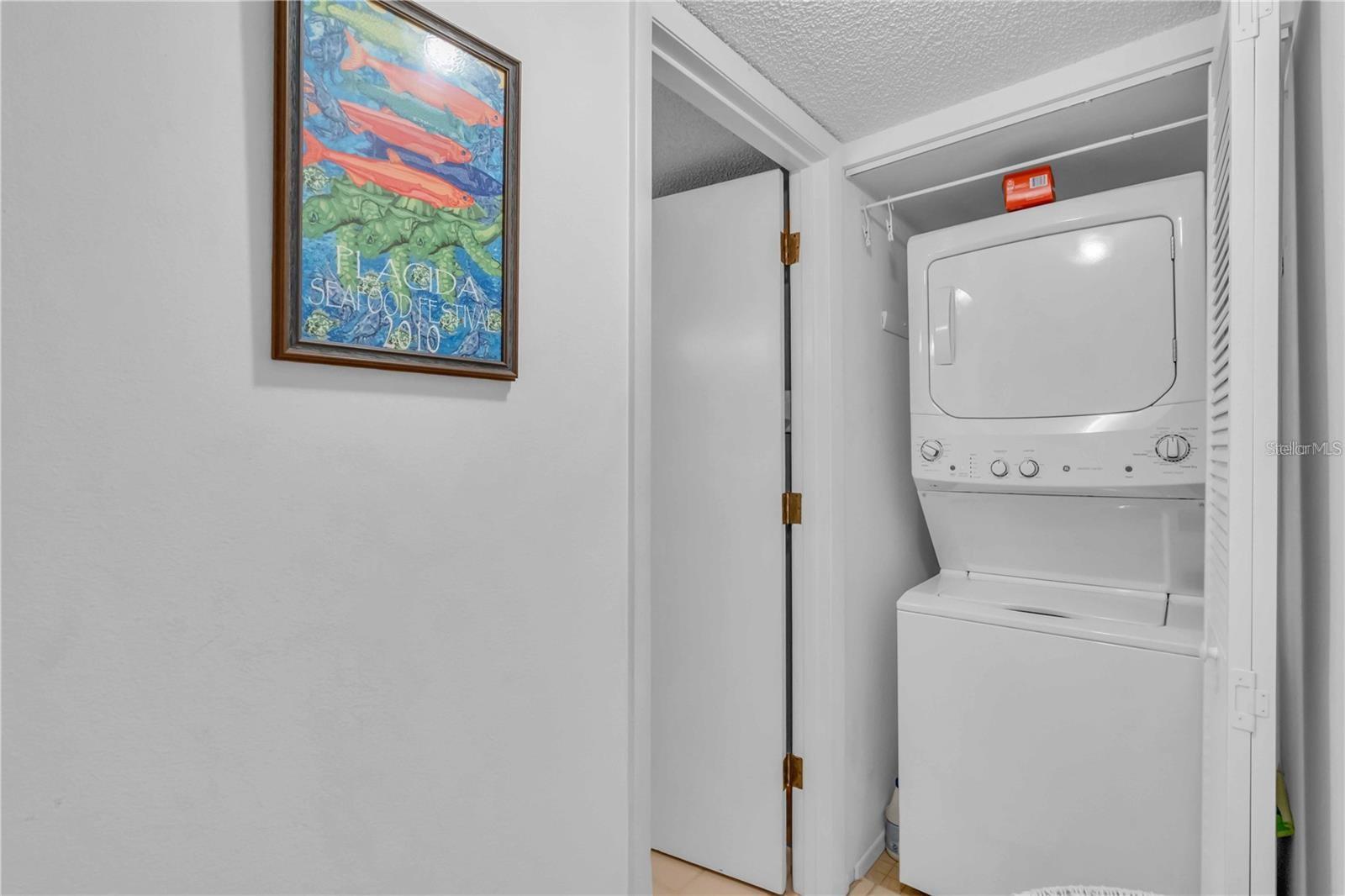 Image 19 of 42 For 927 Capri Isles Boulevard 7