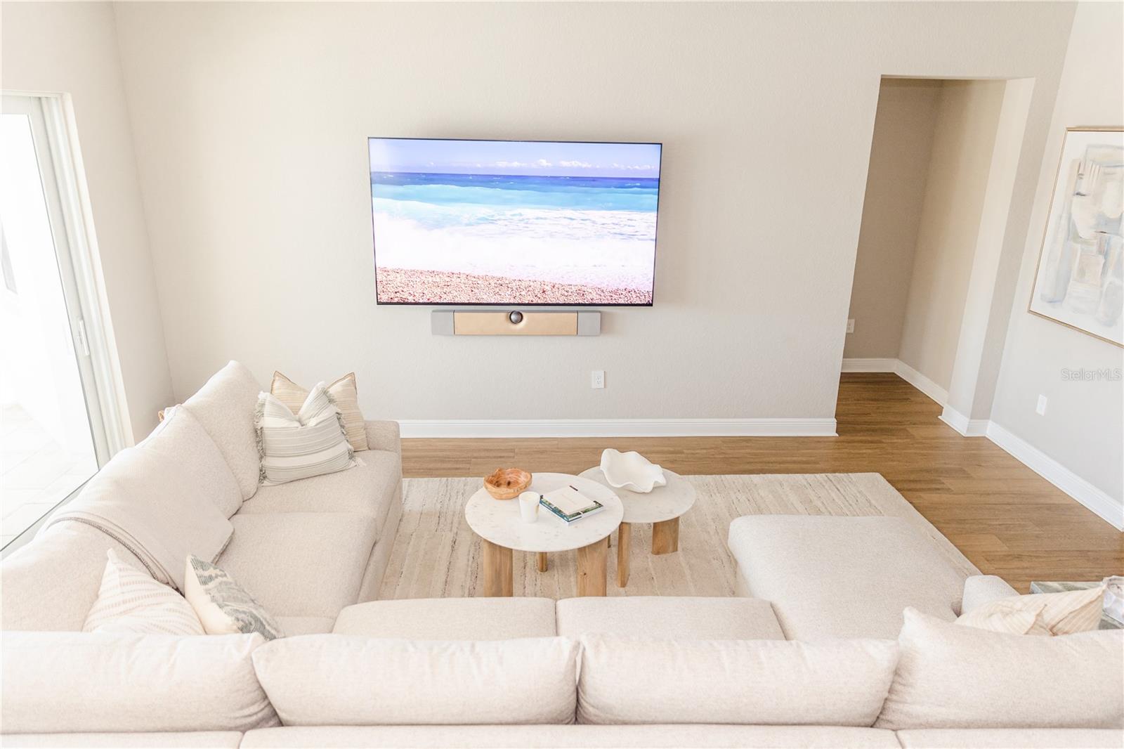 Image 10 of 53 For 1154 Kings Way Drive