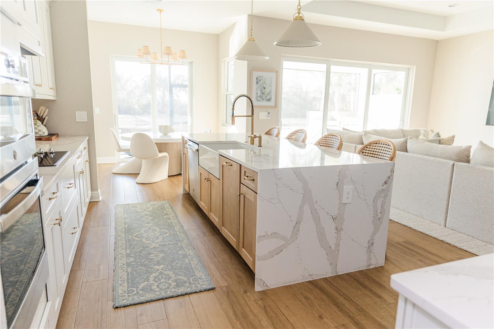 Image 14 of 53 For 1154 Kings Way Drive