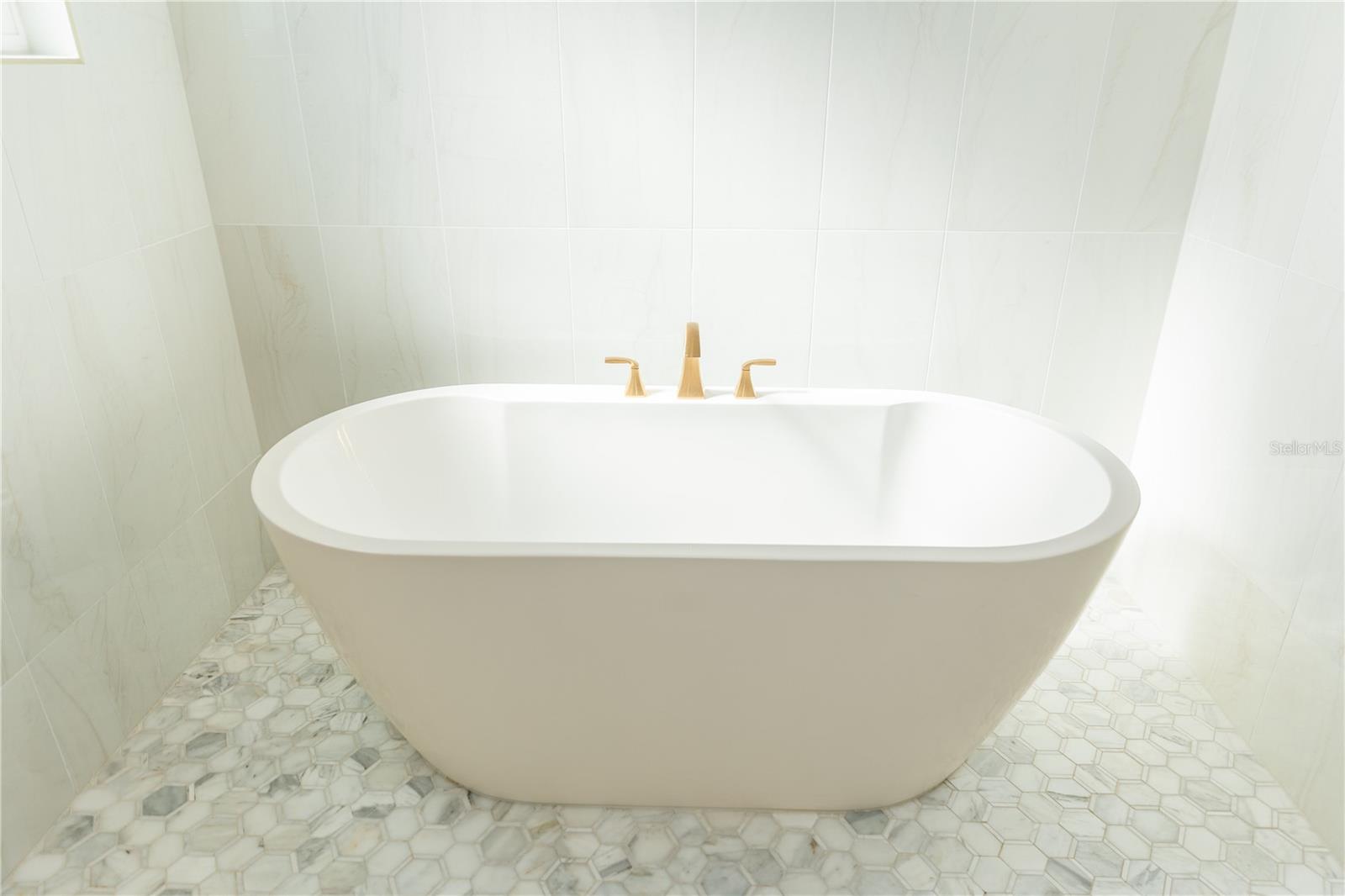 Image 24 of 53 For 1154 Kings Way Drive