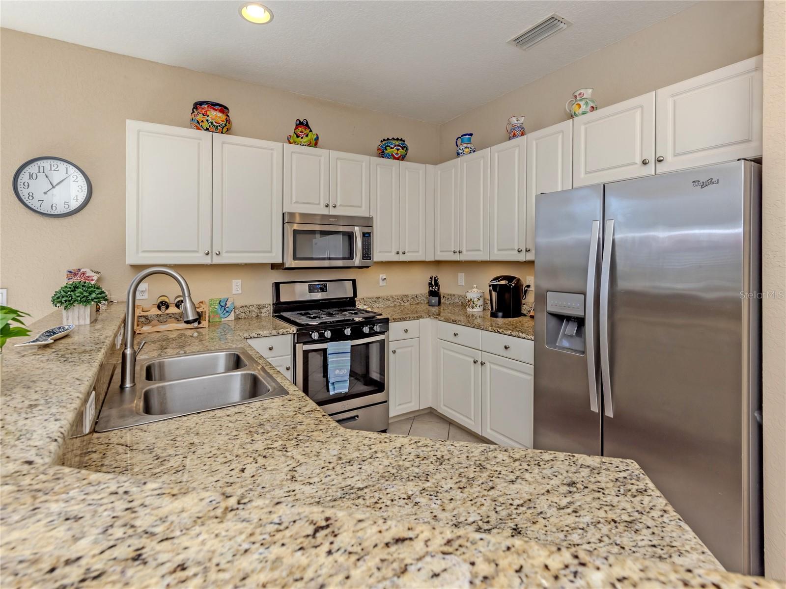 Image 16 of 75 For 254 Mestre Place