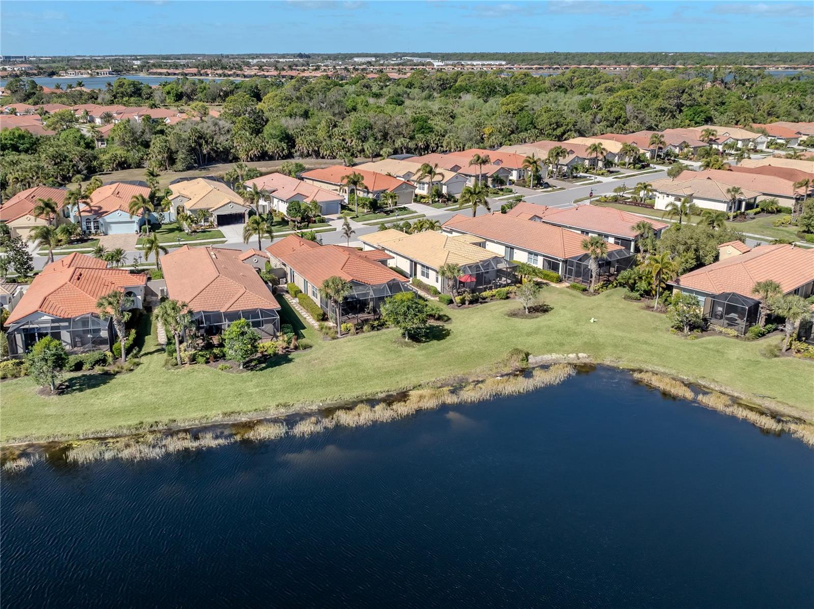 Image 31 of 75 For 254 Mestre Place