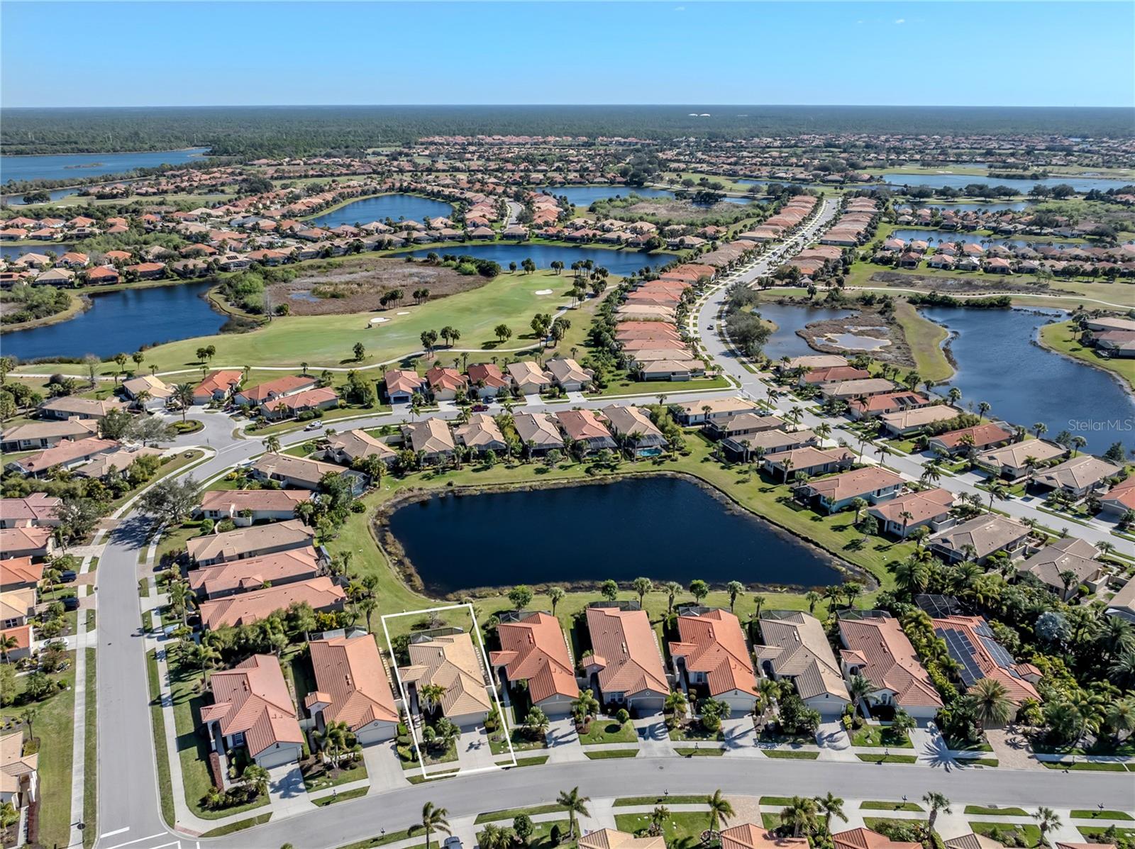 Image 32 of 75 For 254 Mestre Place