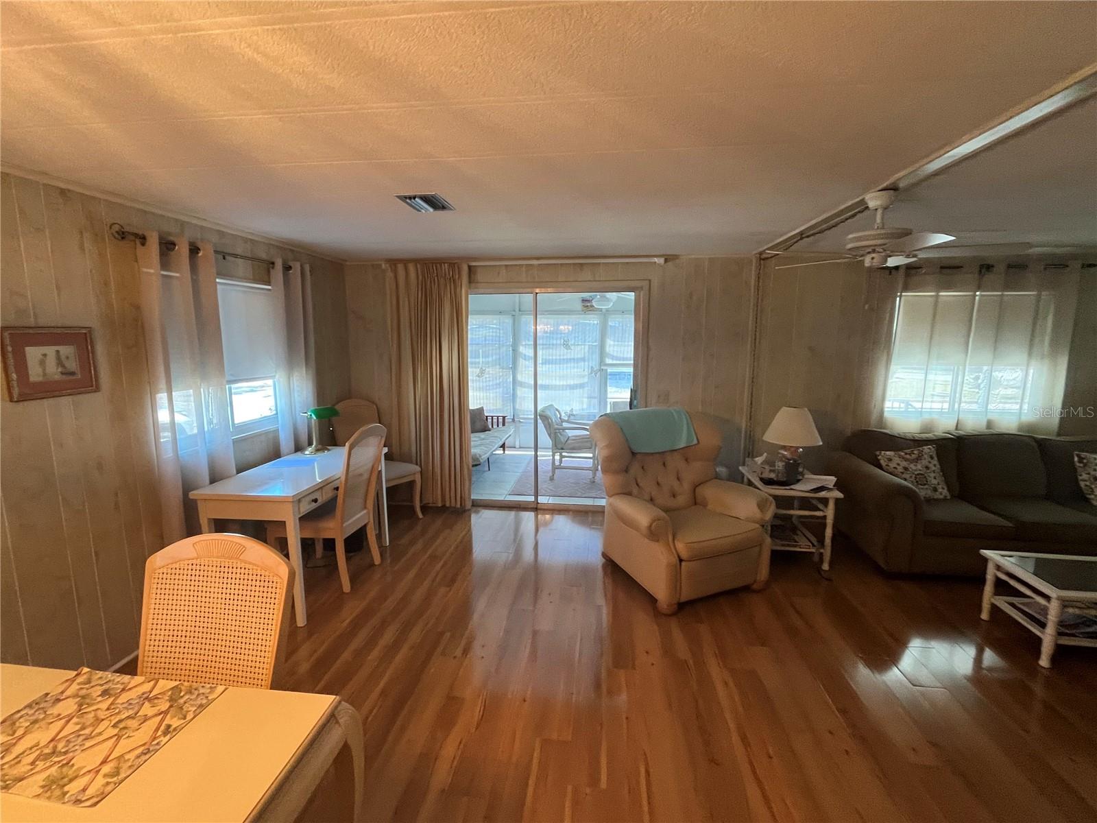 Image 10 of 34 For 958 Cortina Boulevard