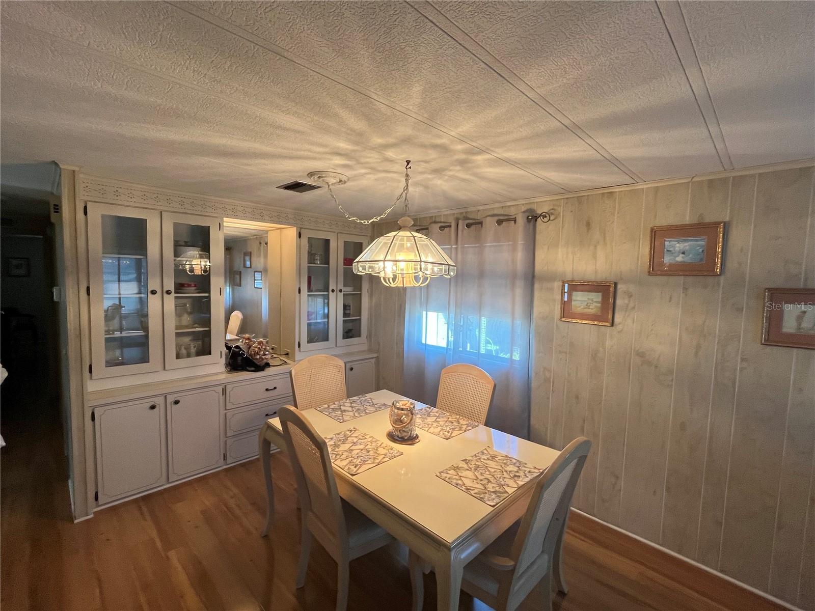 Image 16 of 34 For 958 Cortina Boulevard