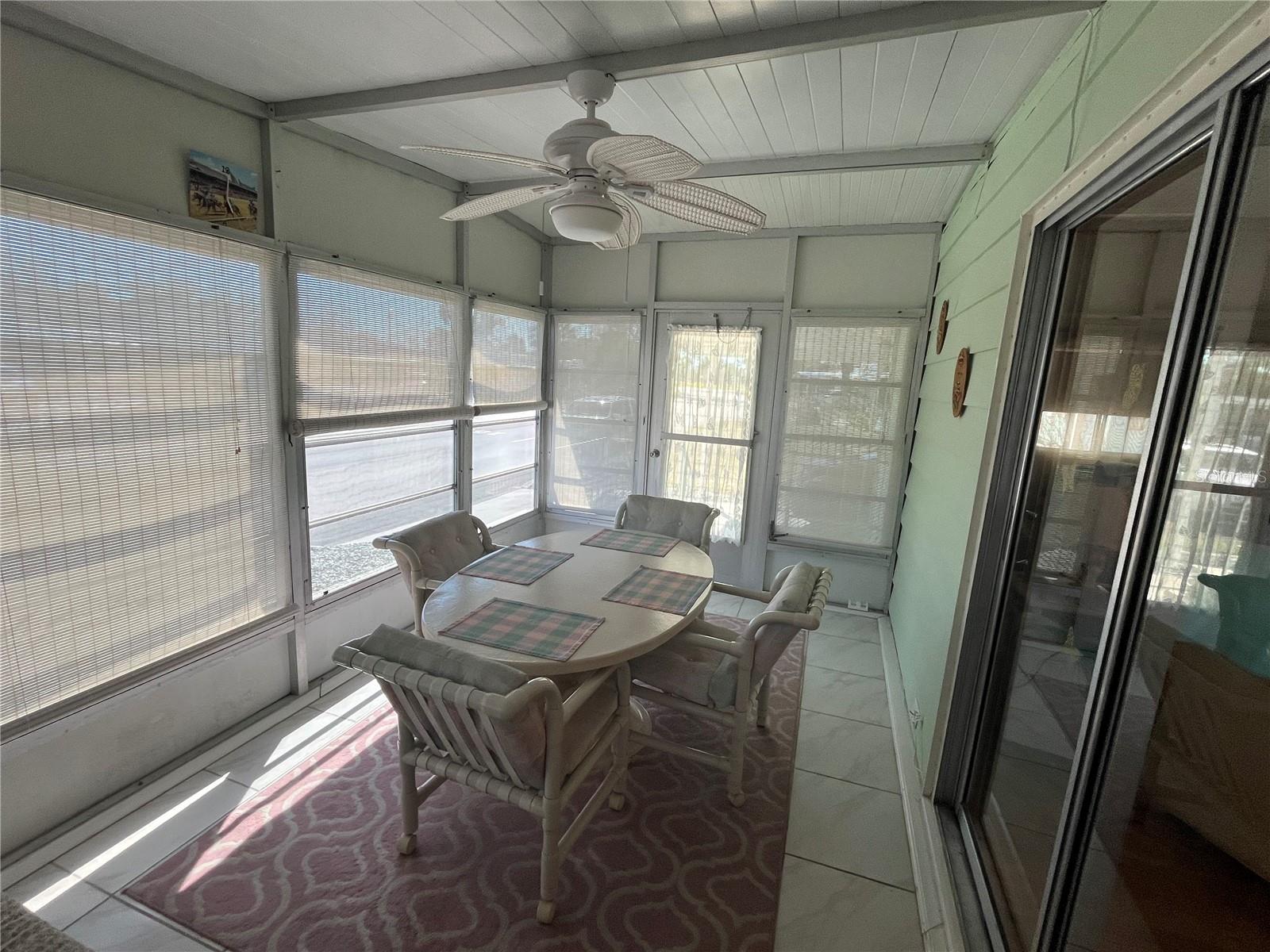 Image 18 of 34 For 958 Cortina Boulevard