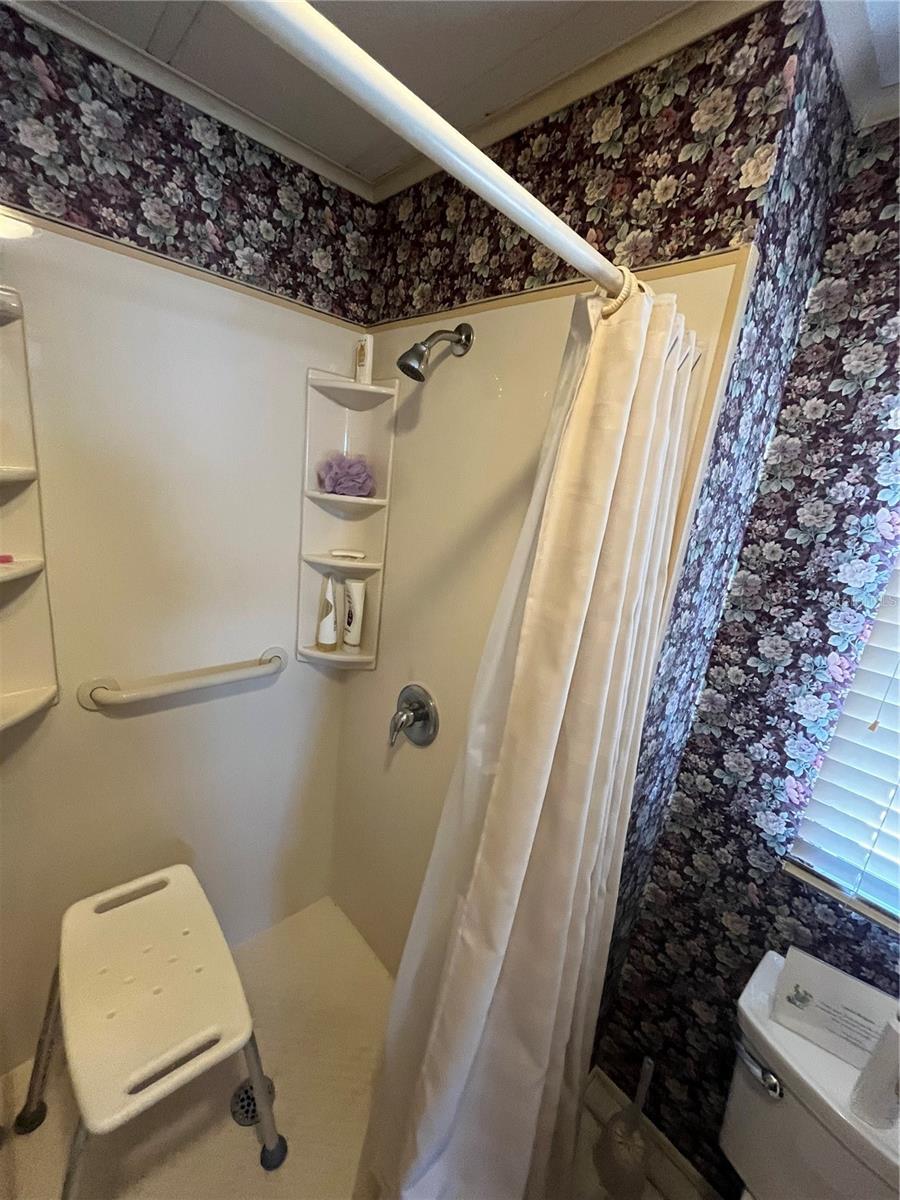 Image 33 of 34 For 958 Cortina Boulevard