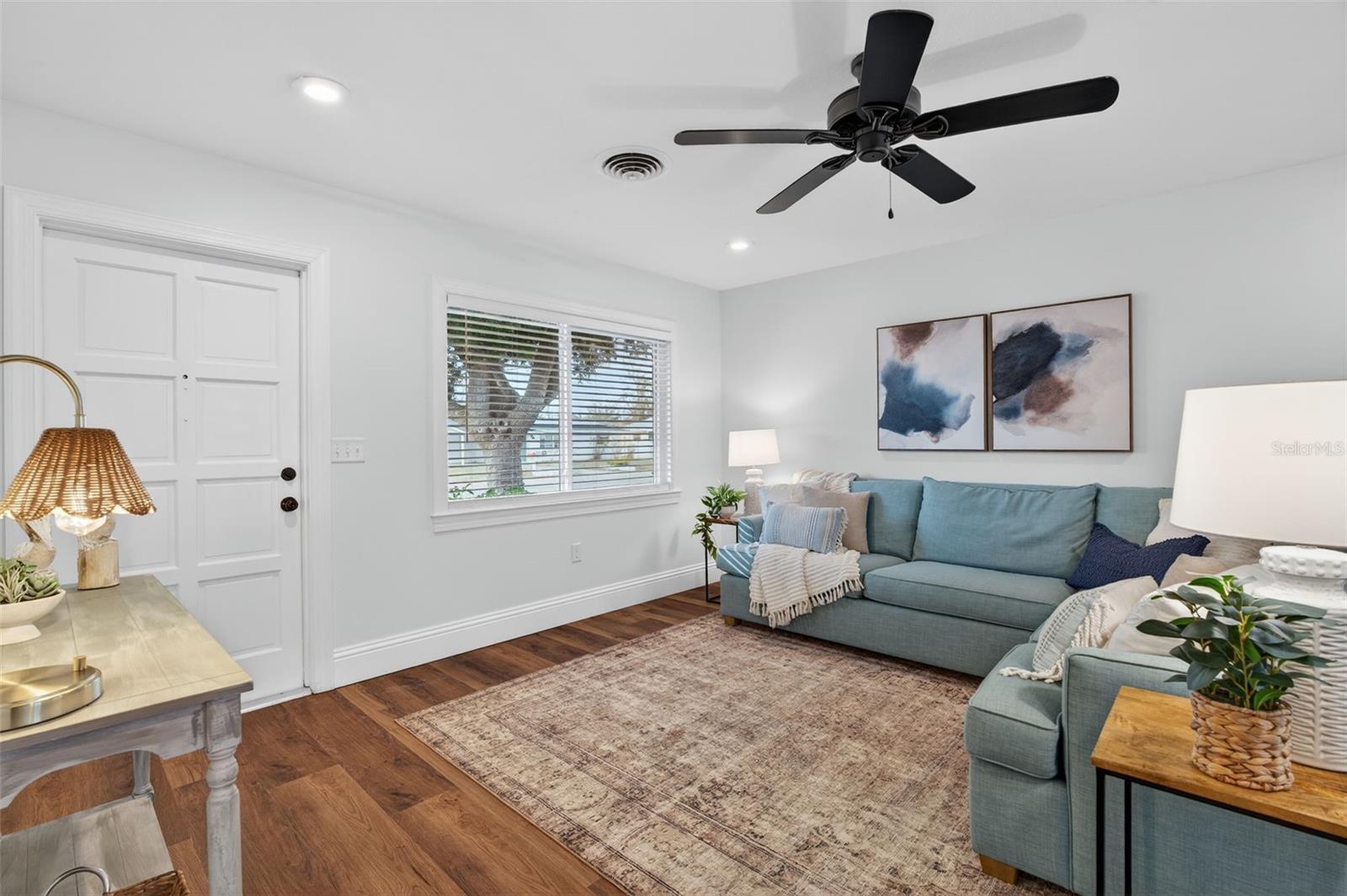 Image 5 of 64 For 1035 Indus Road