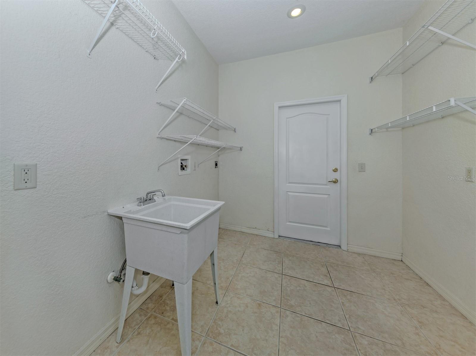 Image 28 of 70 For 1218 Nimbus Drive