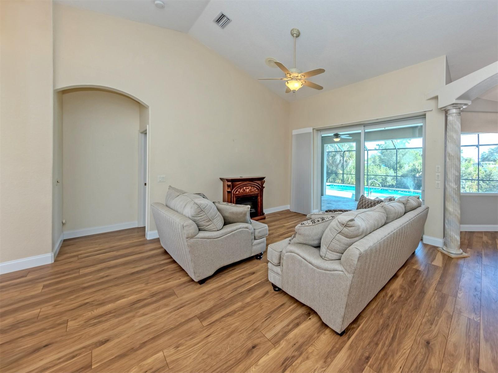 Image 4 of 70 For 1218 Nimbus Drive