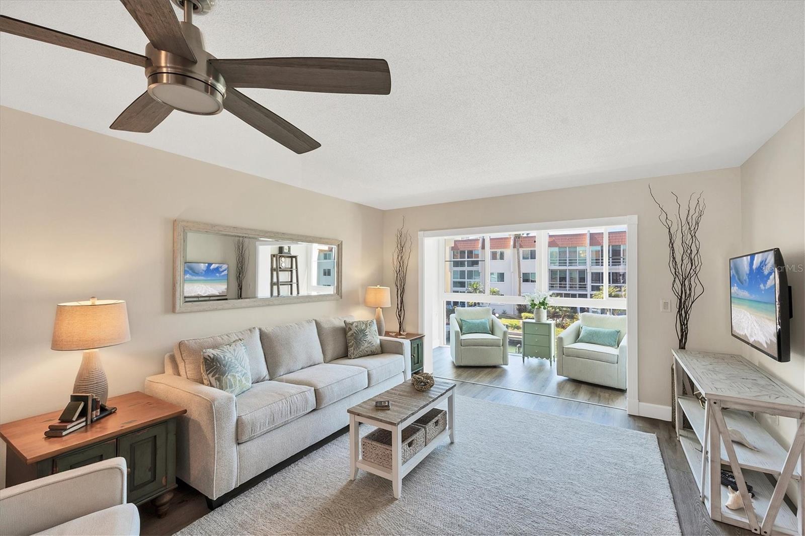 Image 5 of 69 For 210 Santa Maria Street 248