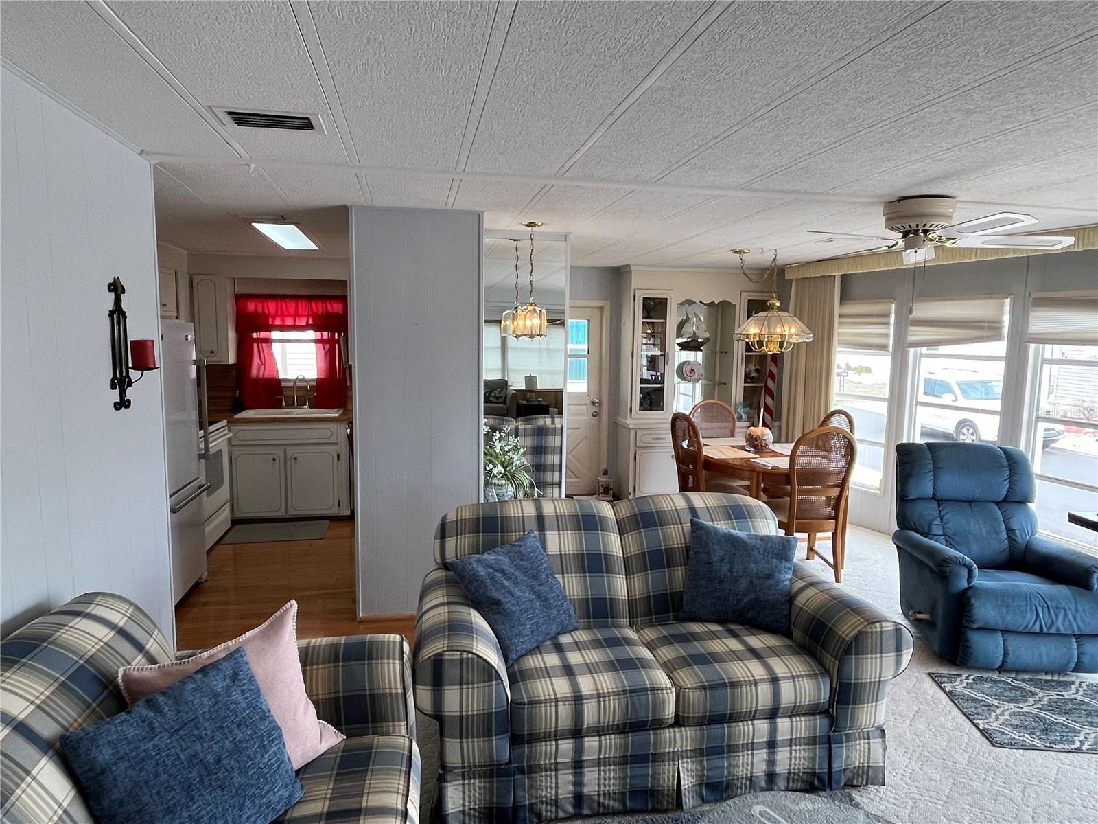 Image 14 of 38 For 873 Baveno Drive