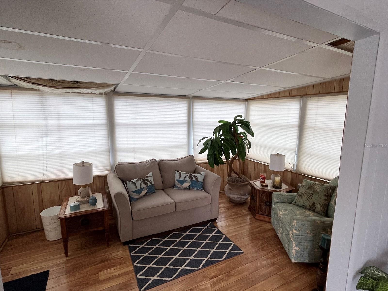 Image 16 of 38 For 873 Baveno Drive