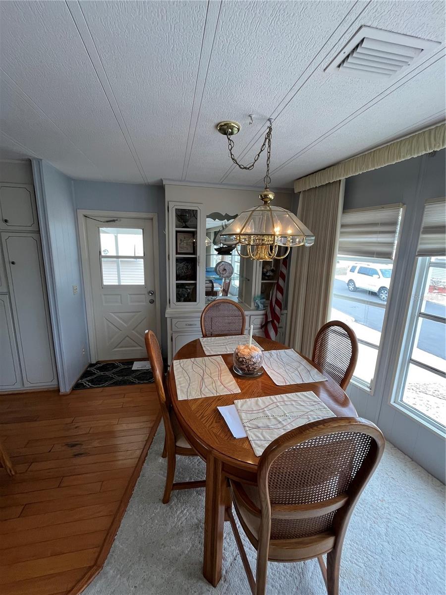 Image 19 of 38 For 873 Baveno Drive