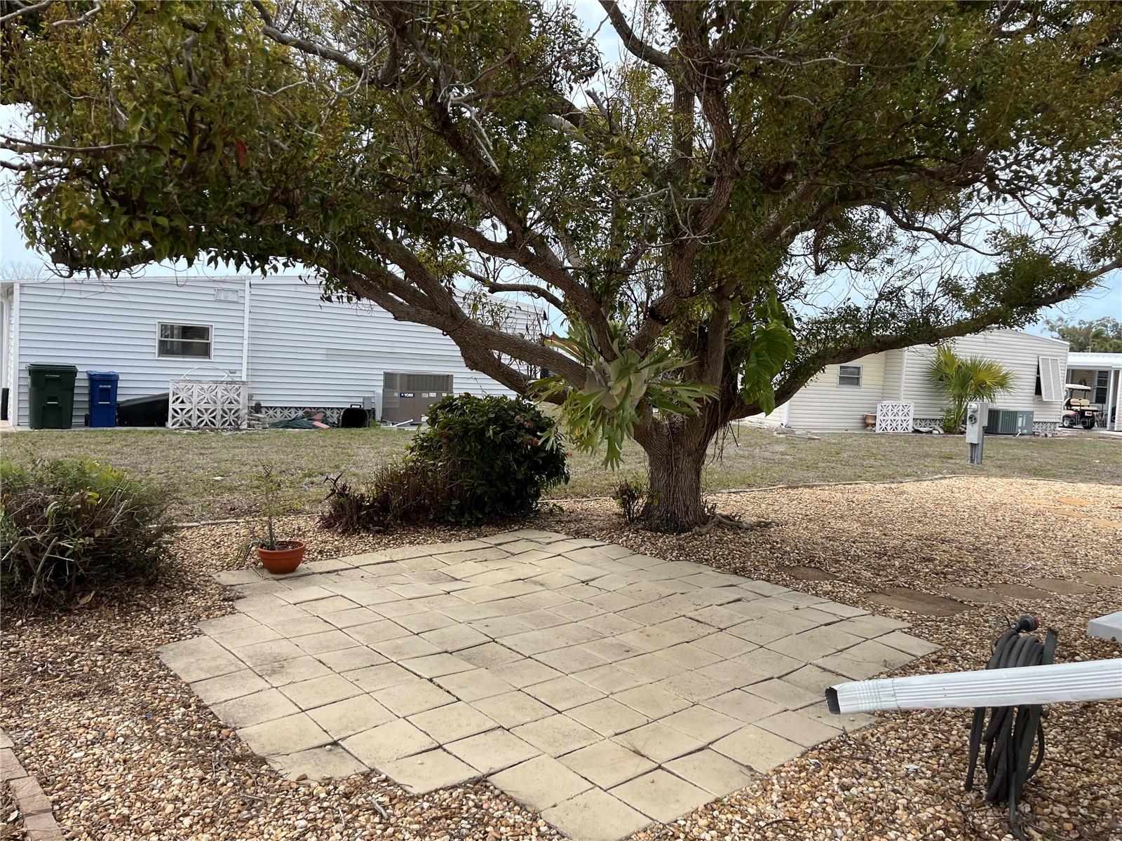 Image 4 of 38 For 873 Baveno Drive