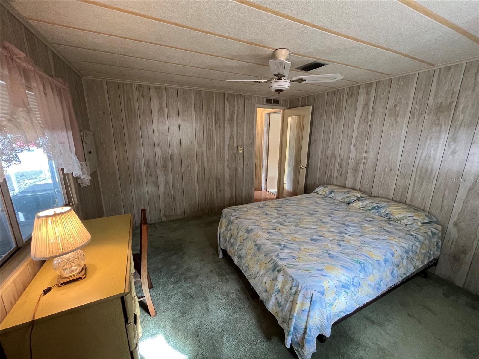 Image 21 of 43 For 807 Jolanda Circle