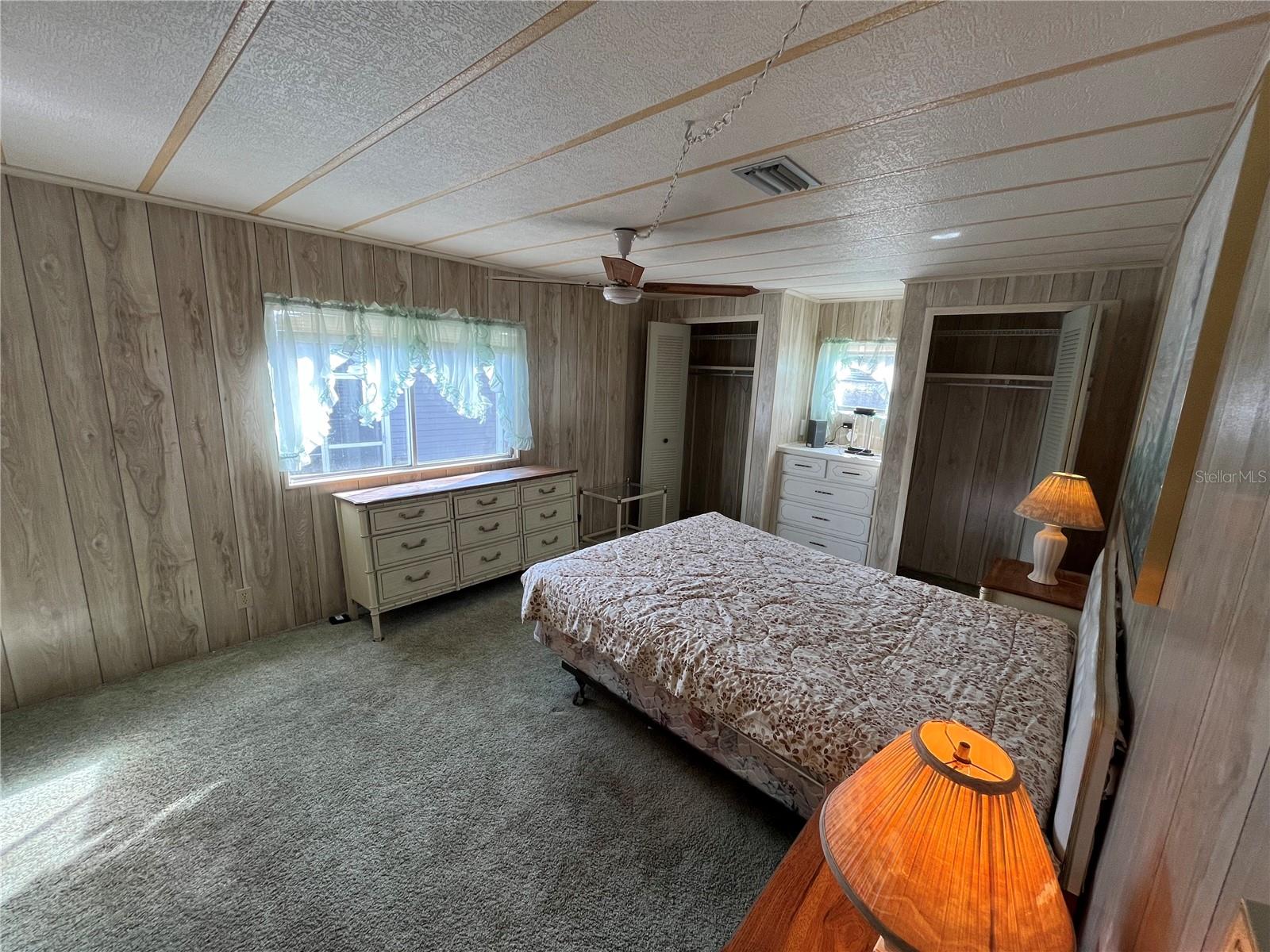 Image 25 of 43 For 807 Jolanda Circle