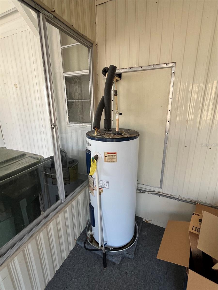 Image 39 of 43 For 807 Jolanda Circle