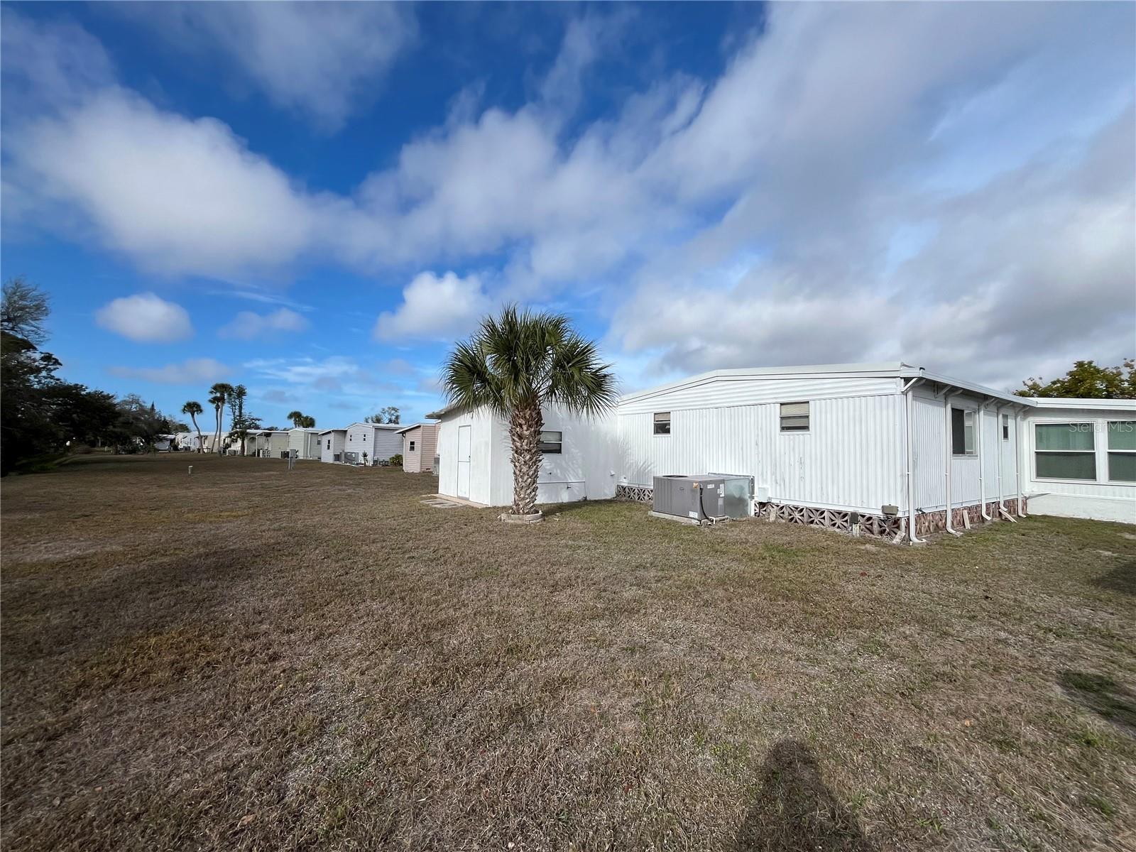 Image 4 of 43 For 807 Jolanda Circle