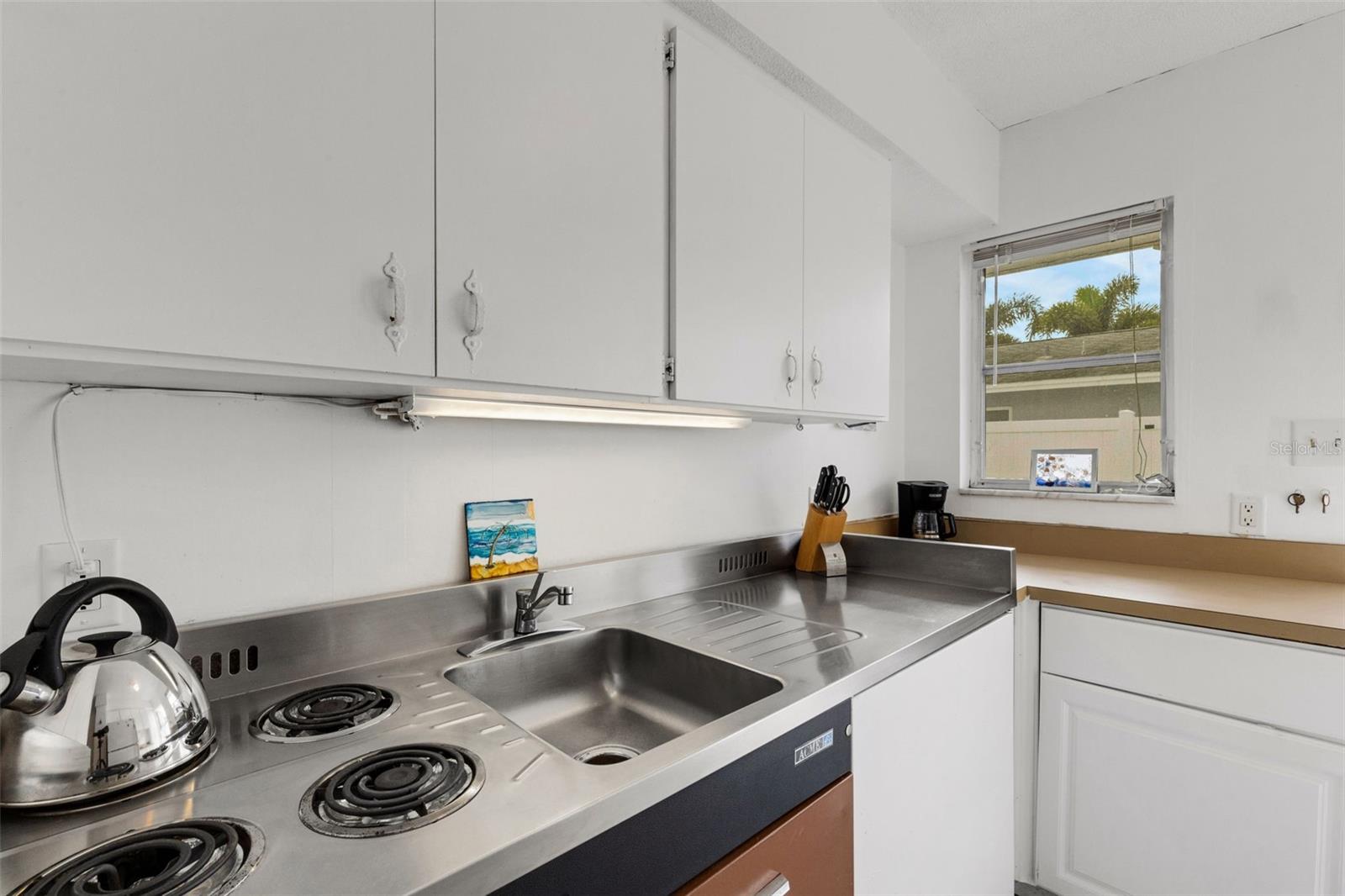 Listing photo id 48 for 533 Granada Avenue 1-3