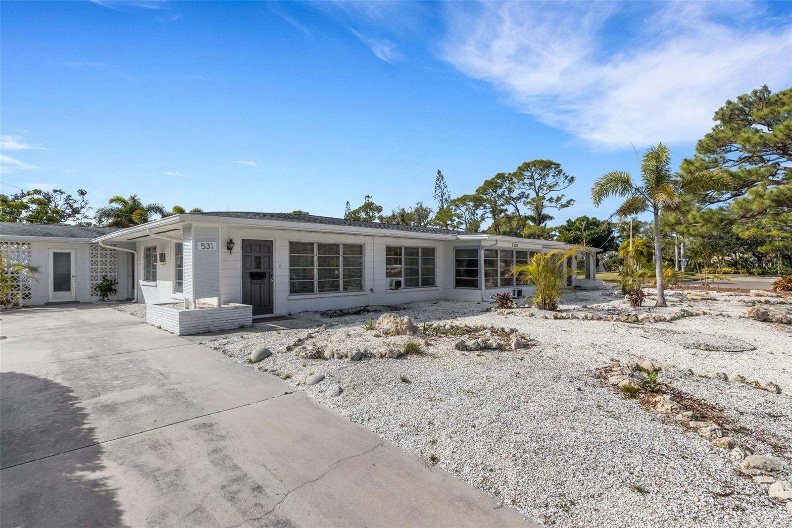 Listing photo id 70 for 533 Granada Avenue 1-3