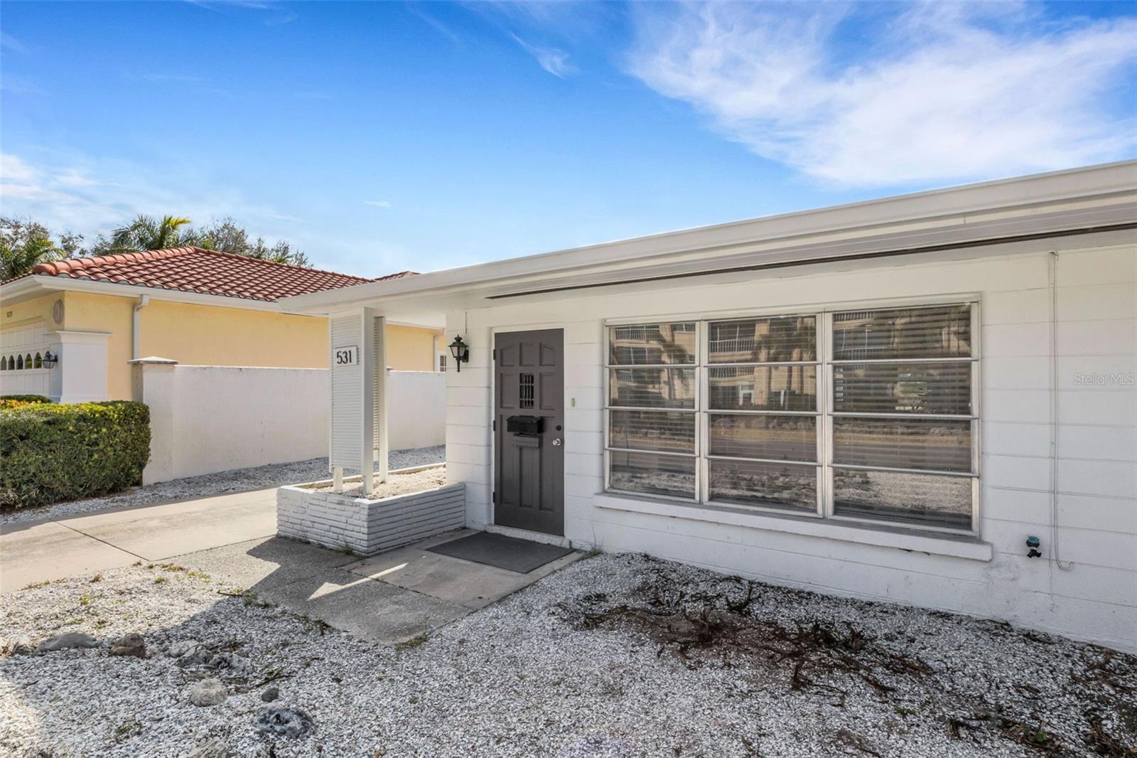 Listing photo id 72 for 533 Granada Avenue 1-3